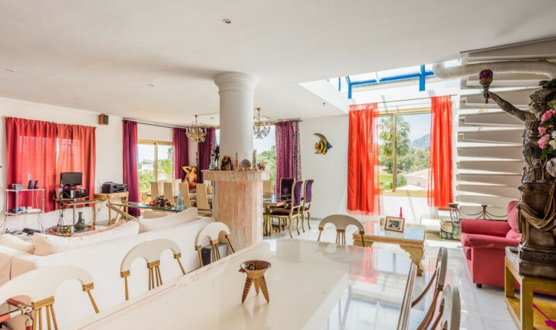 Resale - House -
El Rosario