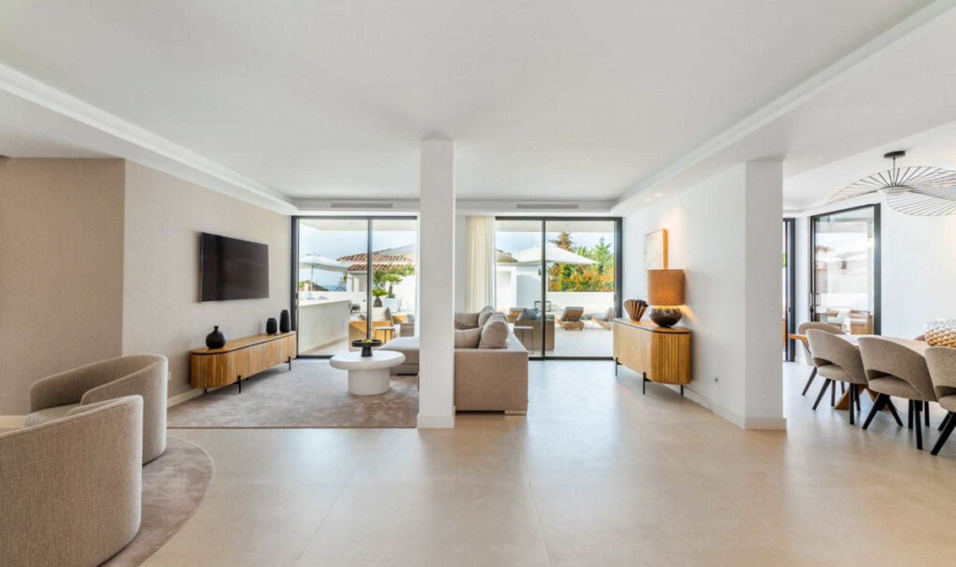 Resale - House -
El Rosario