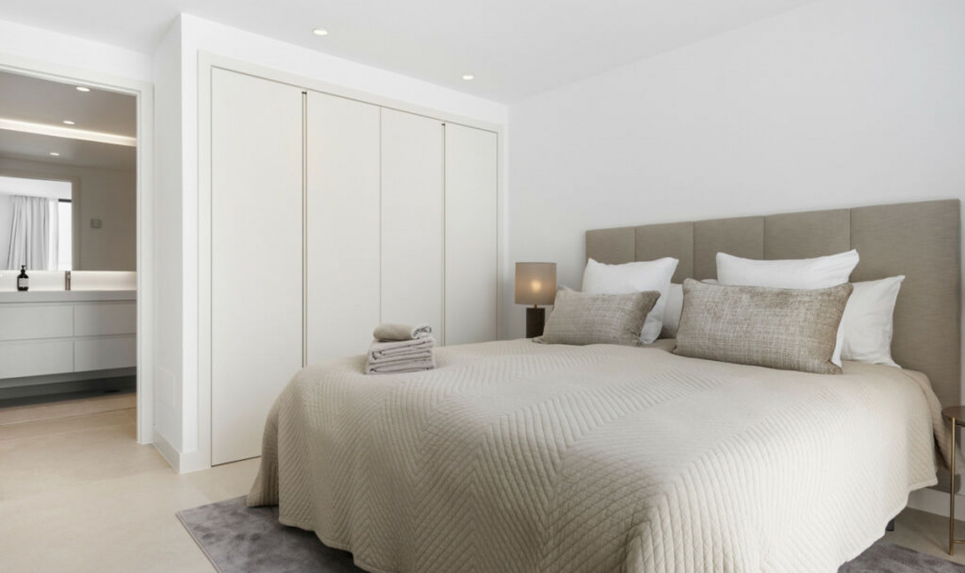 Resale - House -
El Rosario