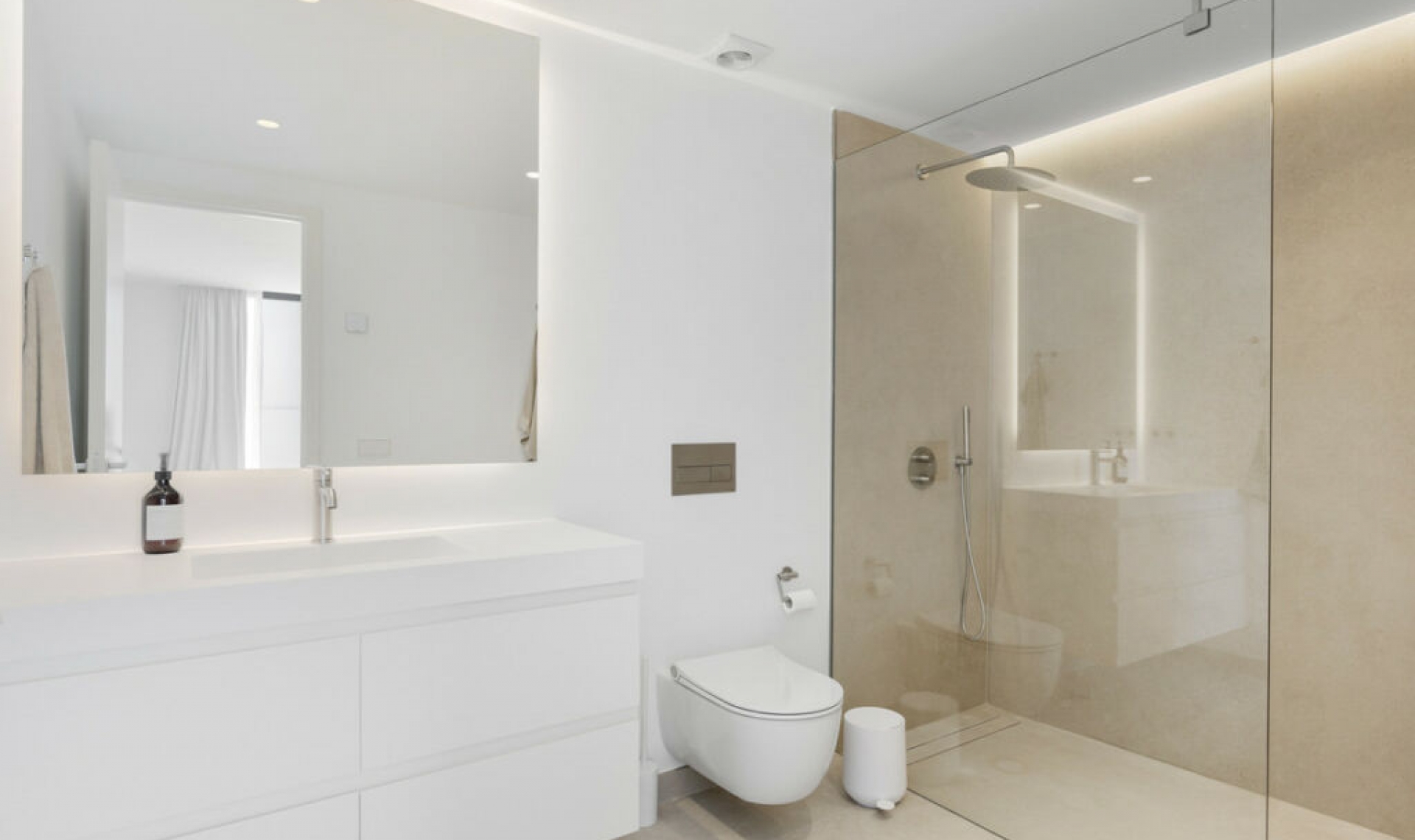 Resale - House -
El Rosario