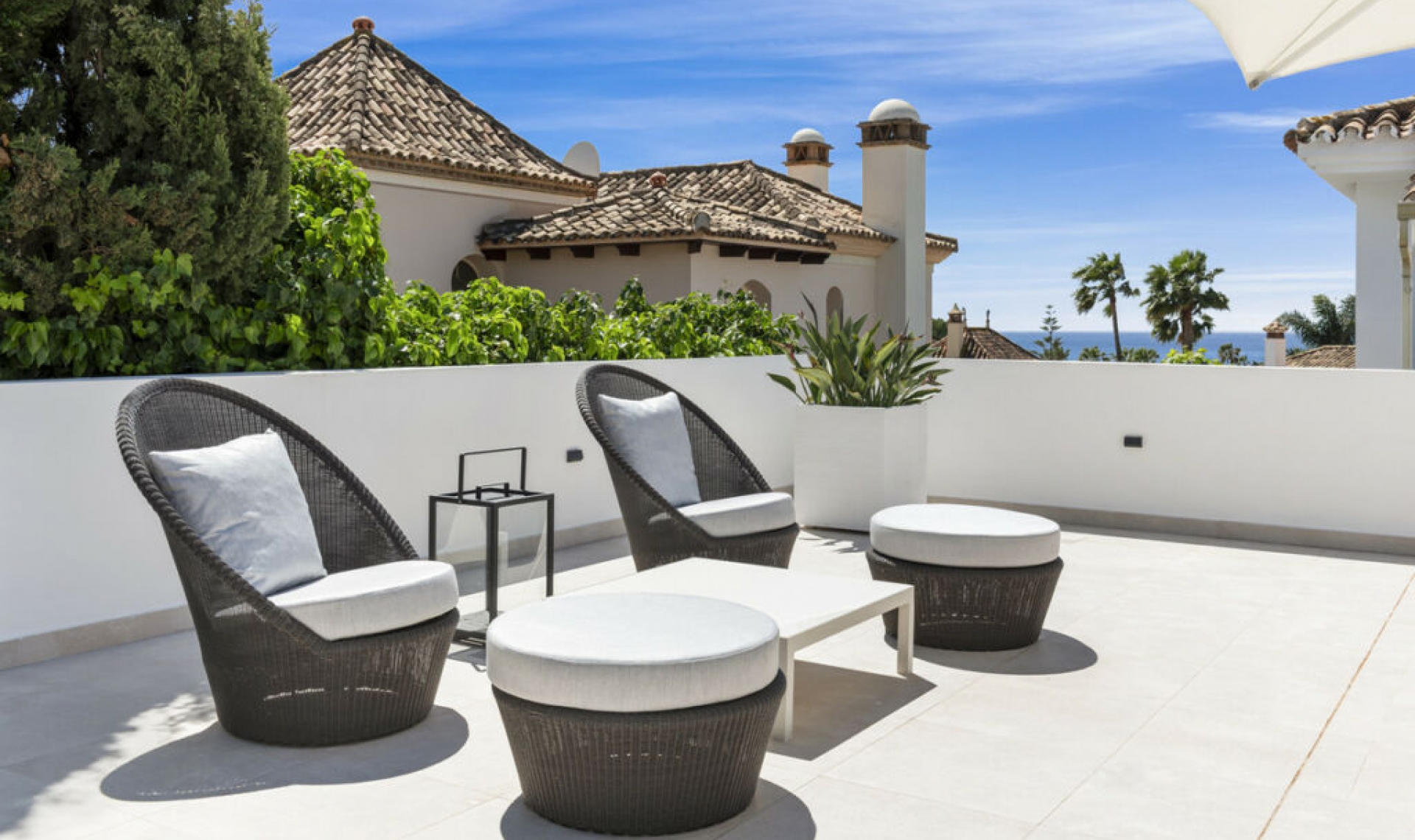 Resale - House -
El Rosario