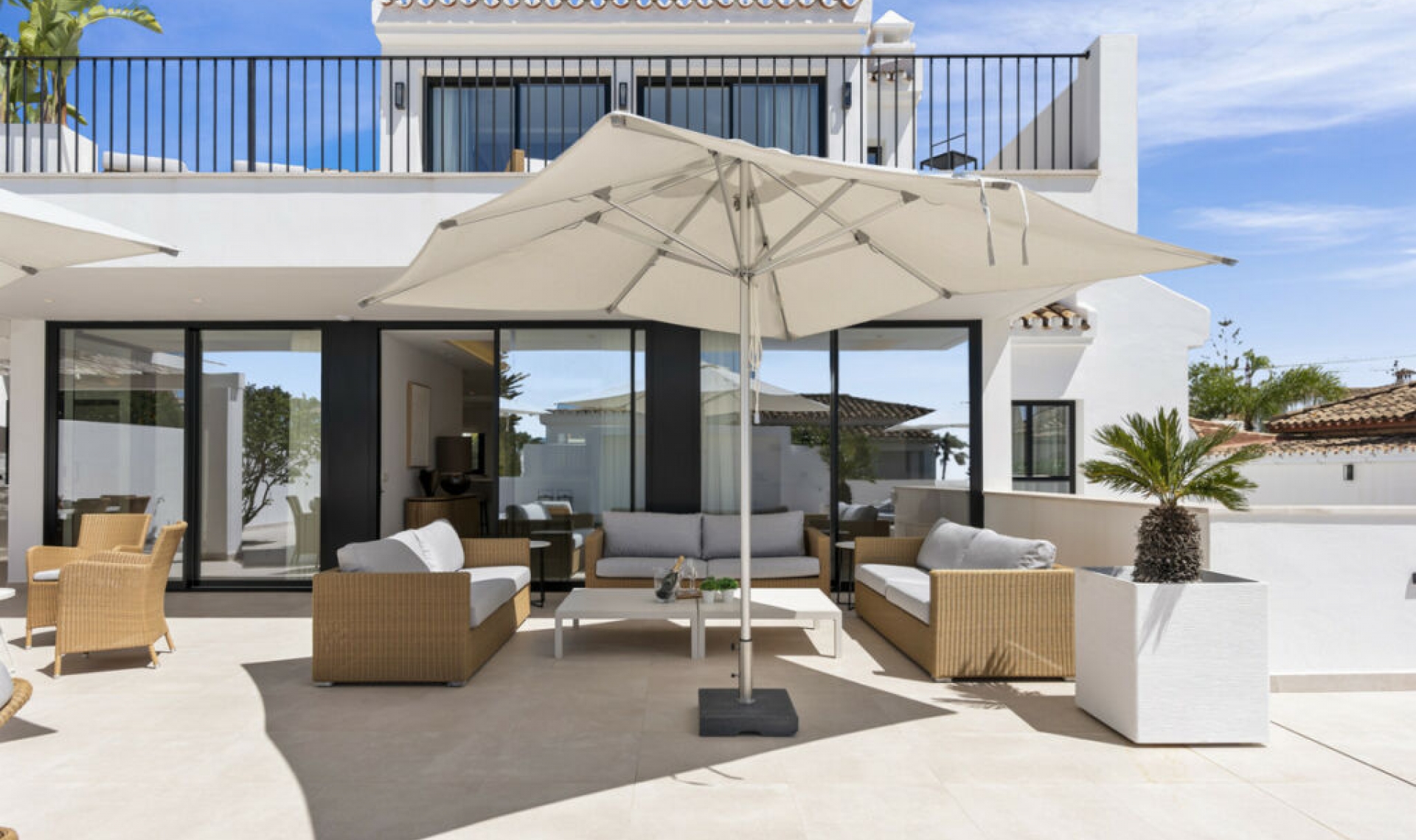 Resale - House -
El Rosario