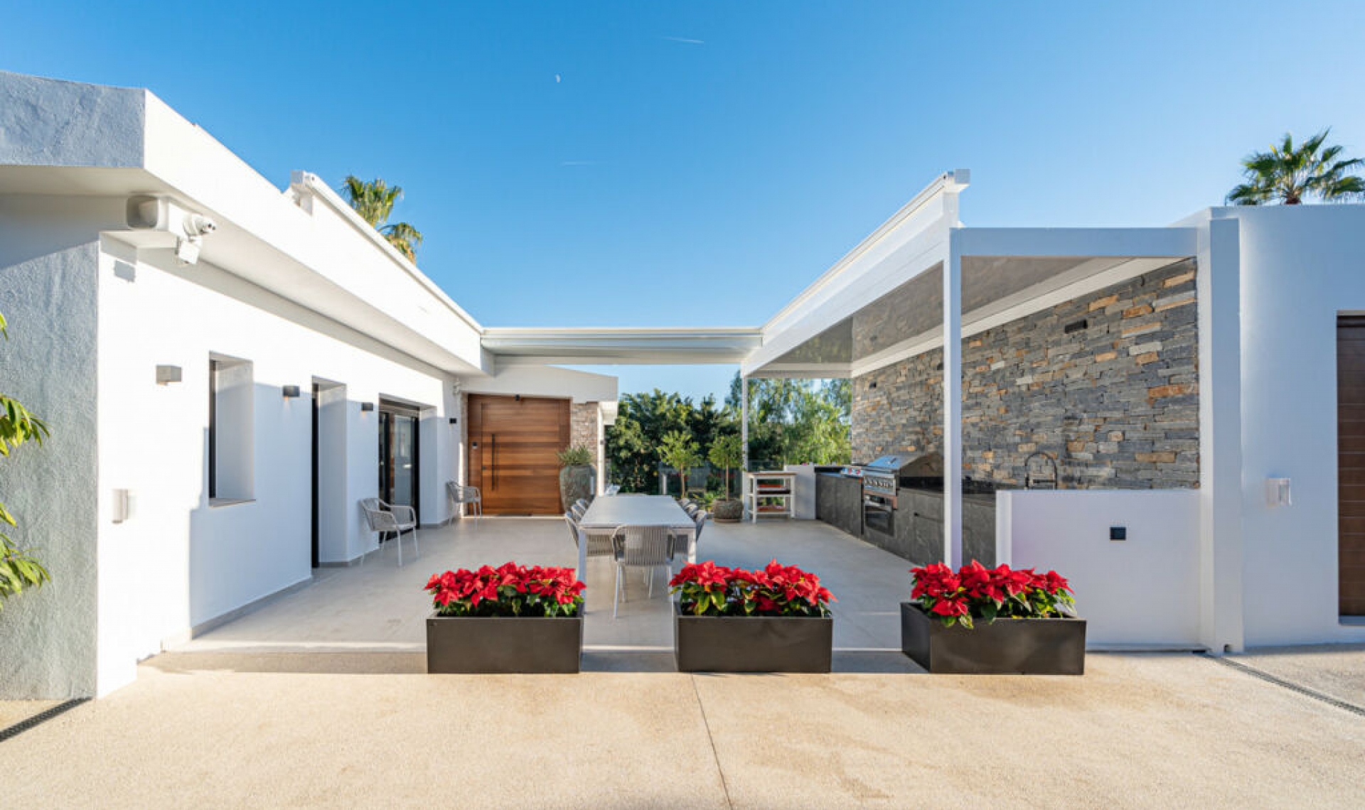 Resale - House -
El Rosario