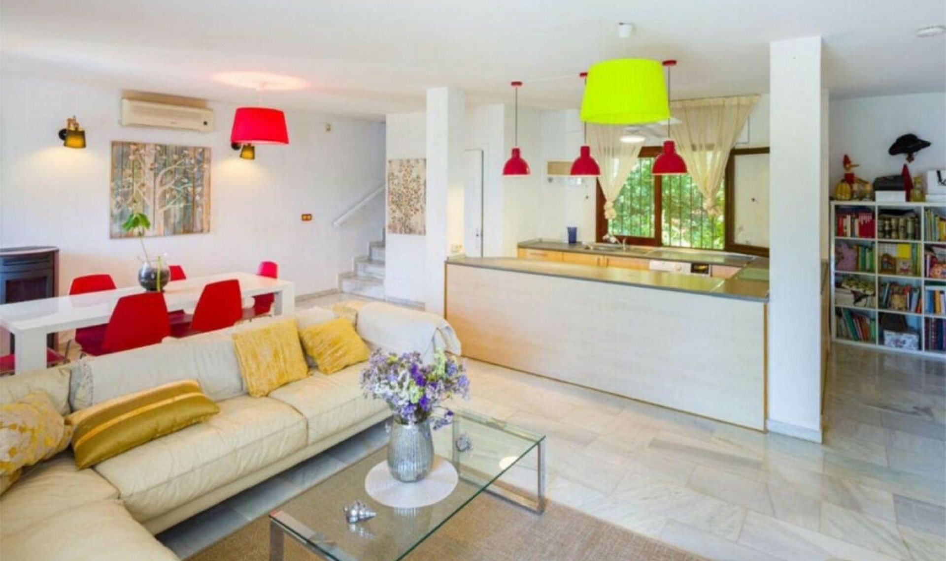 Resale - House -
El Rosario