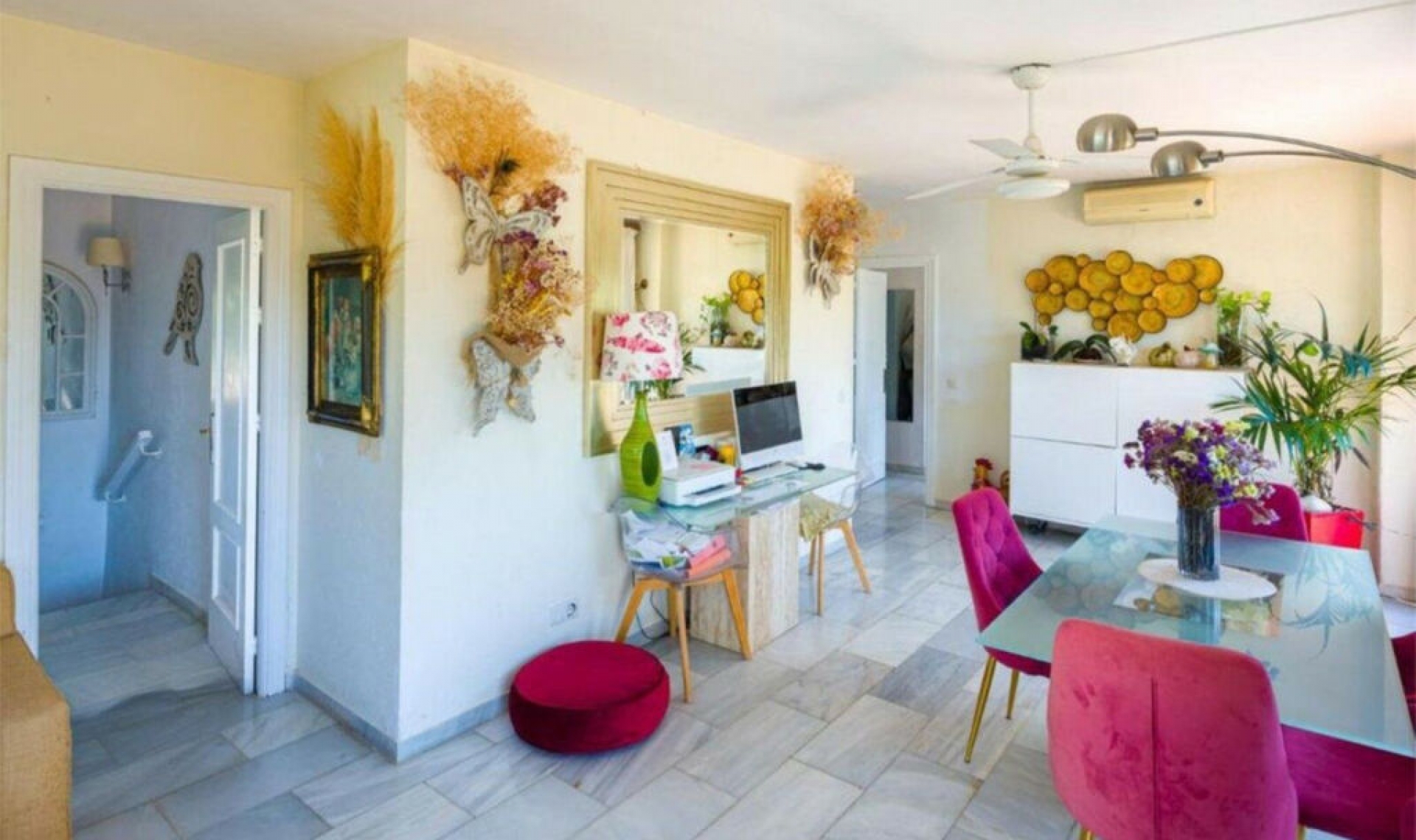 Resale - House -
El Rosario