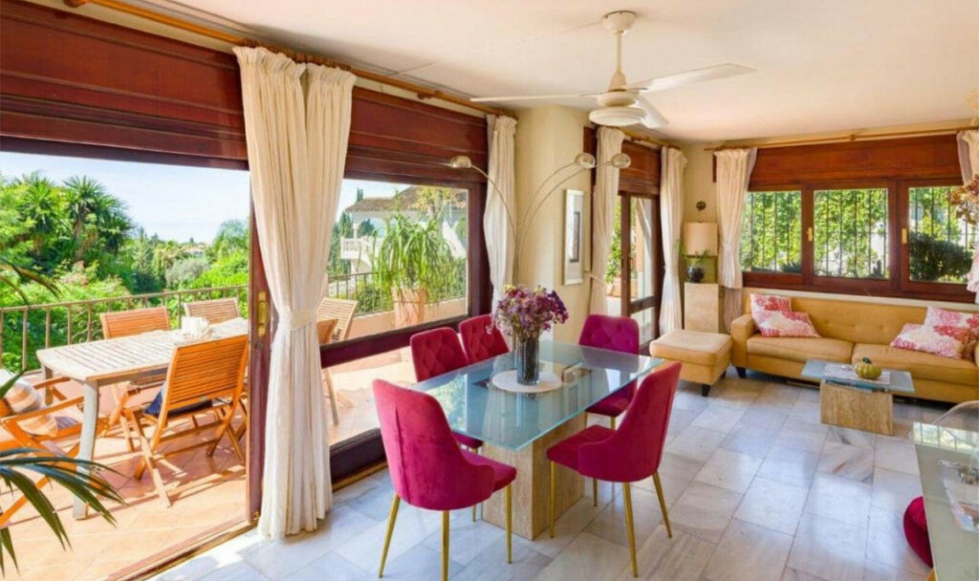 Resale - House -
El Rosario