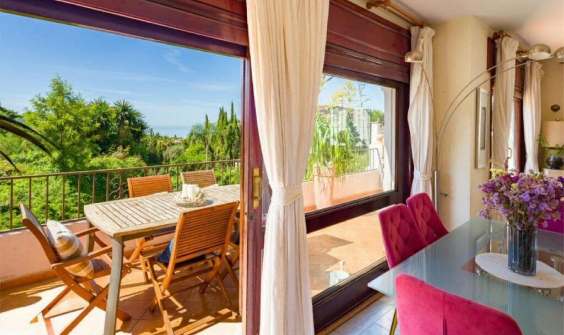 Resale - House -
El Rosario