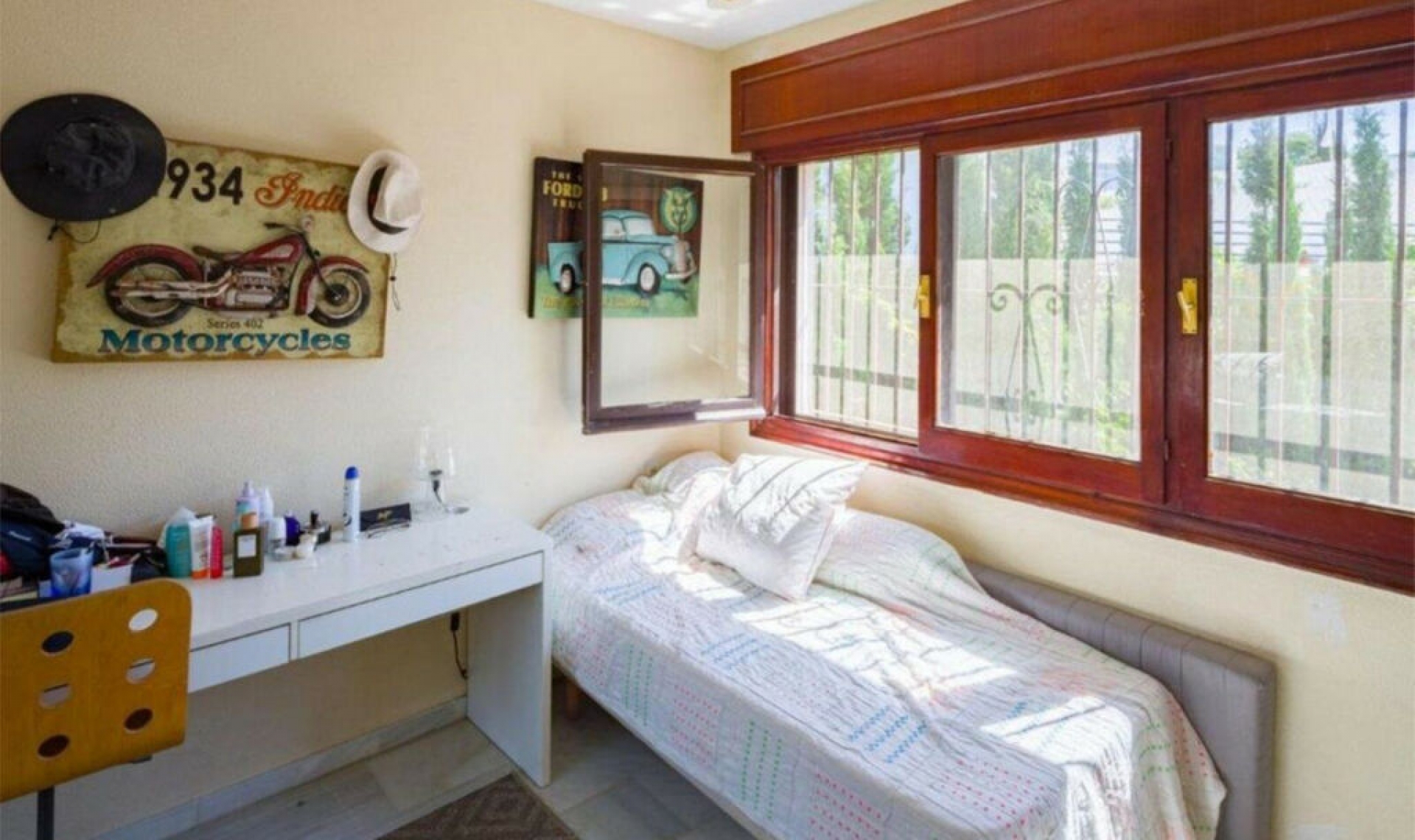 Resale - House -
El Rosario