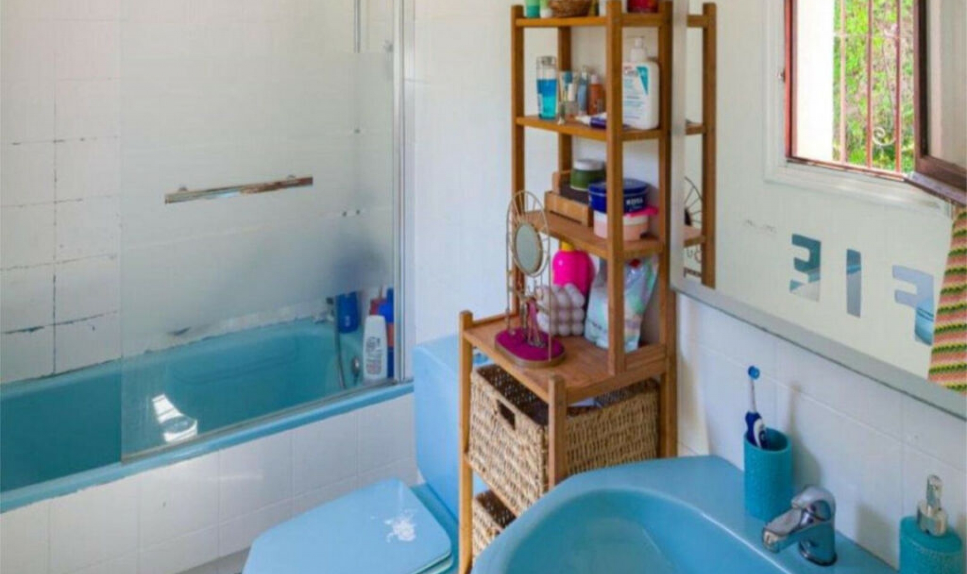 Resale - House -
El Rosario