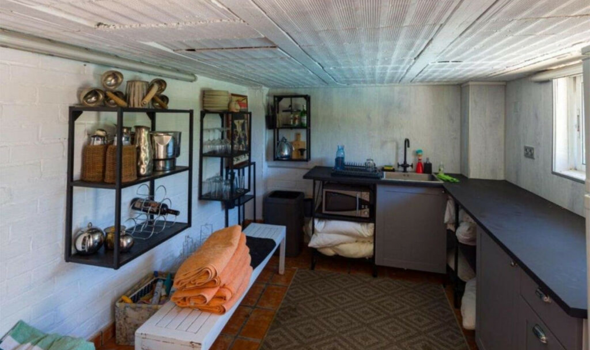 Resale - House -
El Rosario