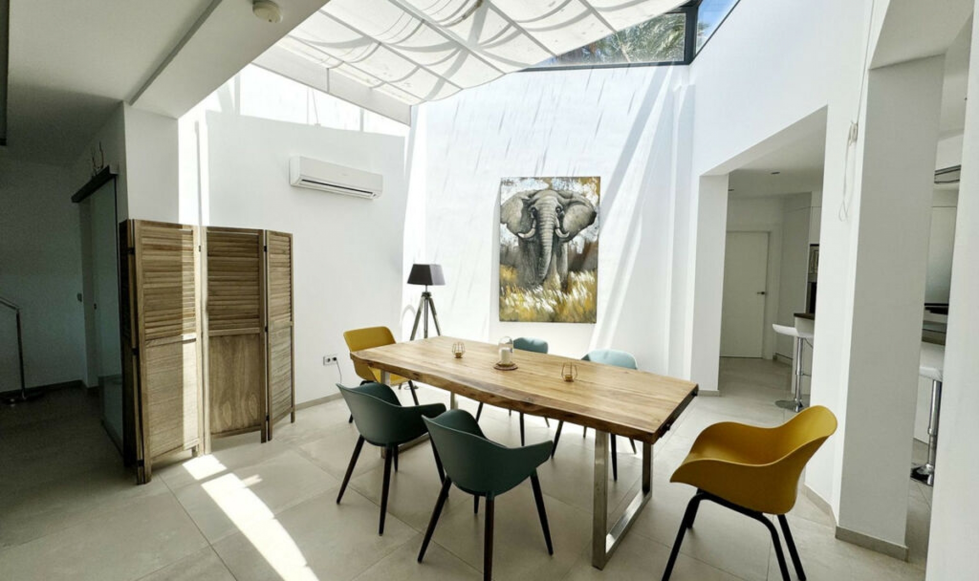 Resale - House -
El Rosario