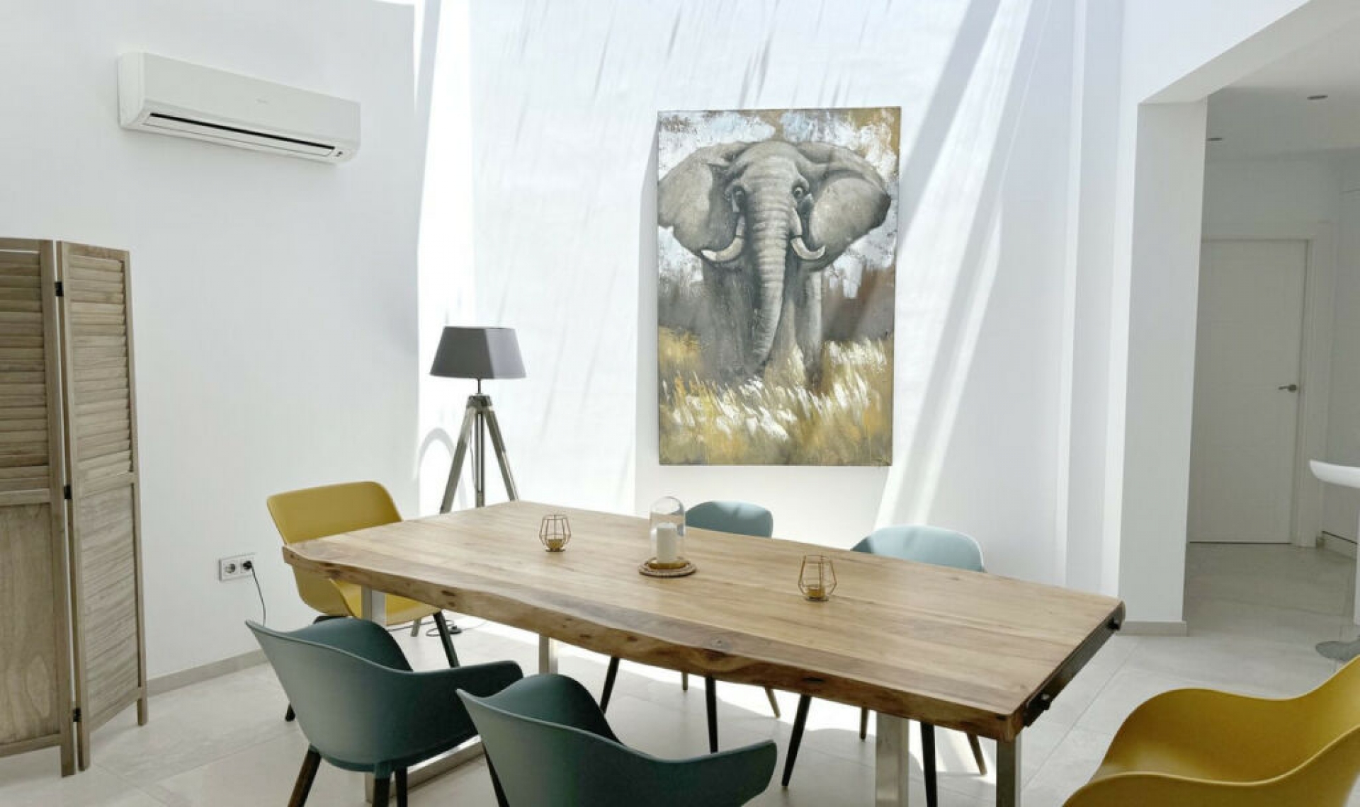 Resale - House -
El Rosario