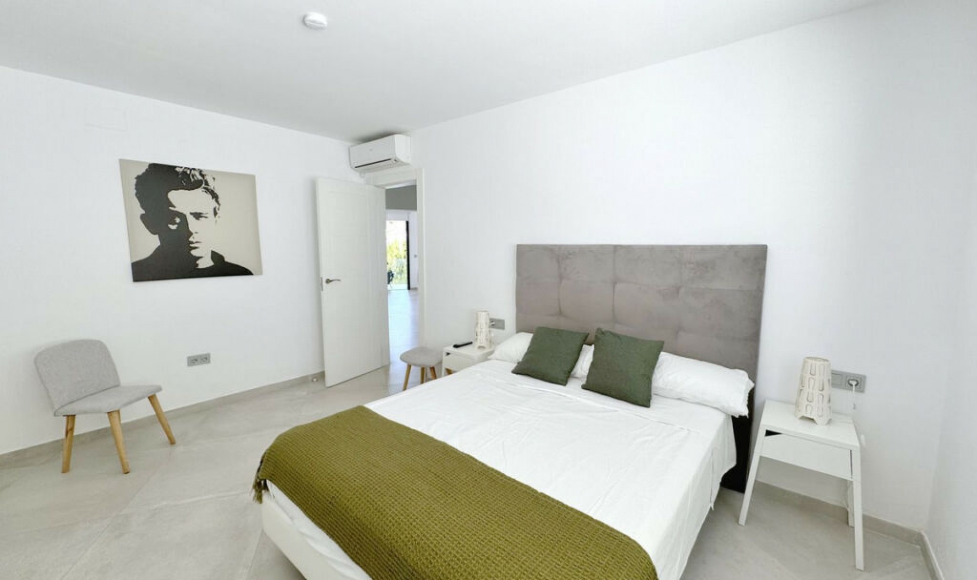 Resale - House -
El Rosario