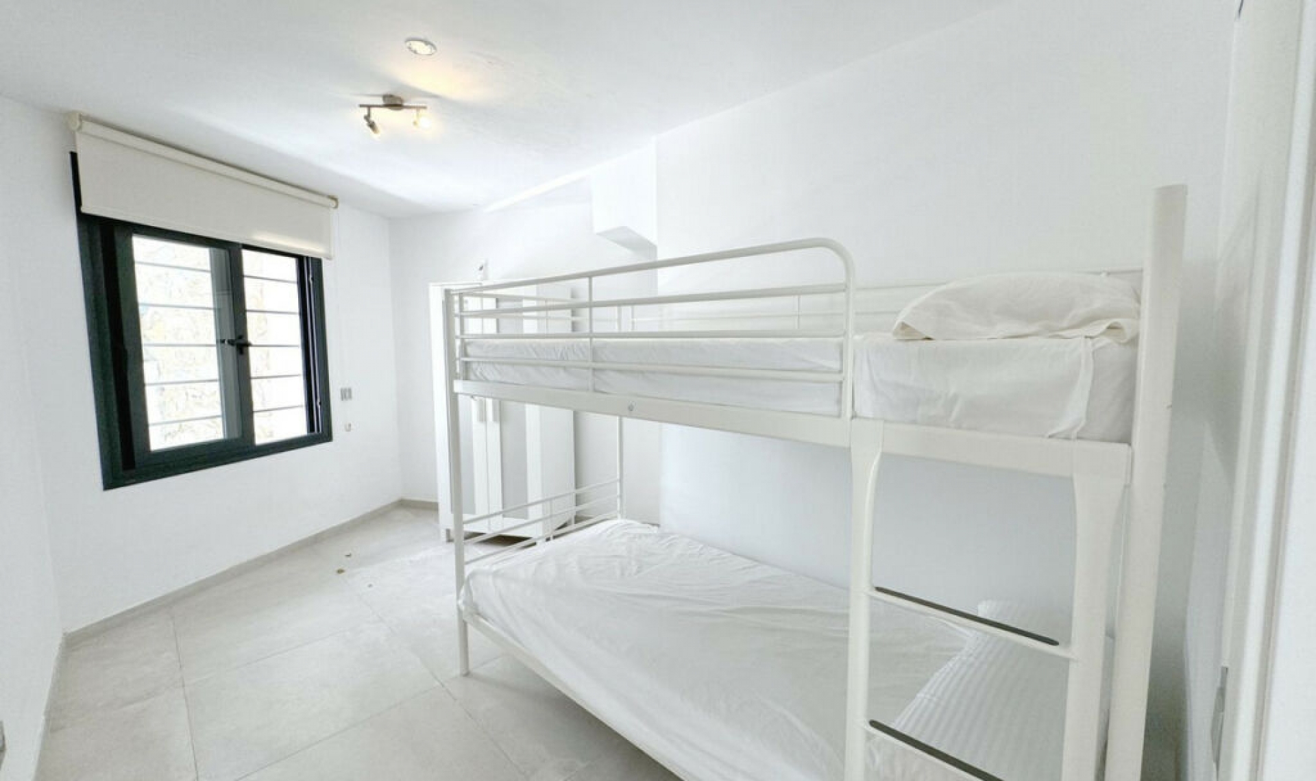 Resale - House -
El Rosario