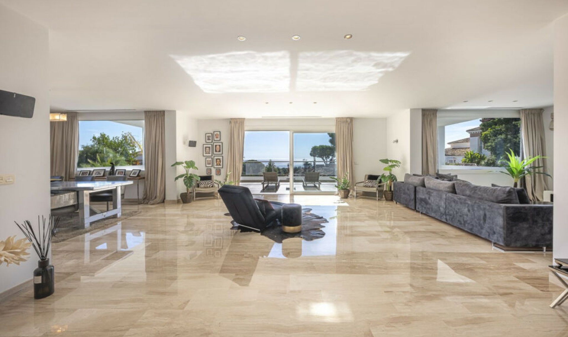 Resale - House -
El Rosario