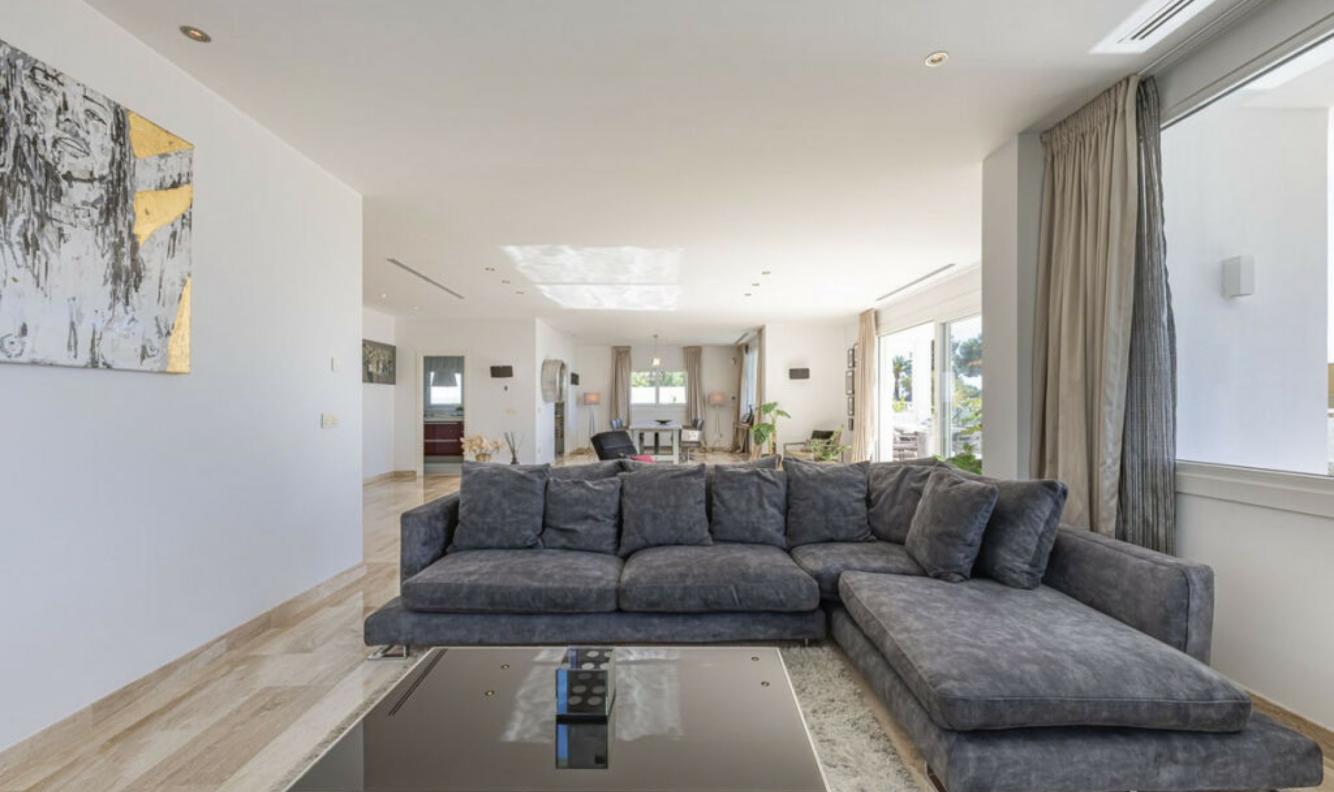 Resale - House -
El Rosario
