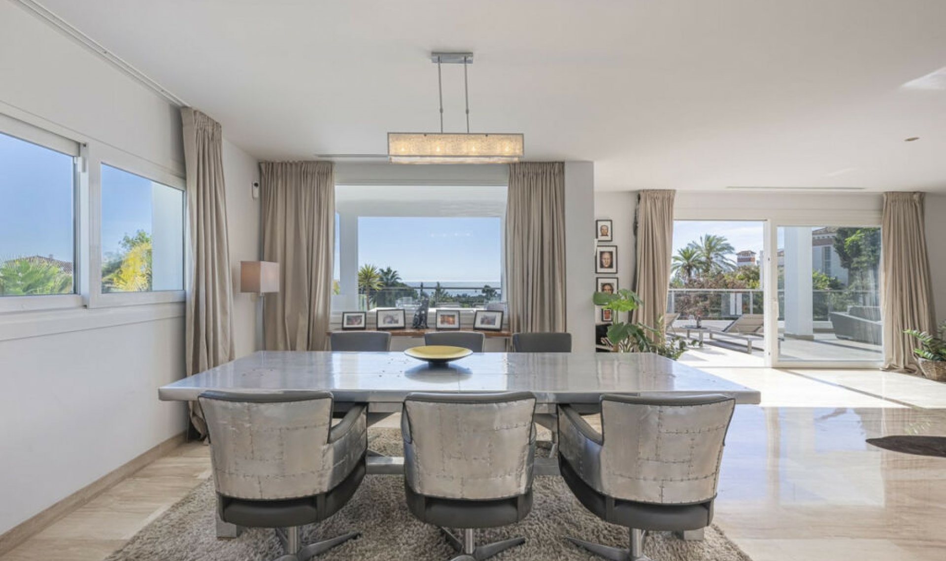 Resale - House -
El Rosario