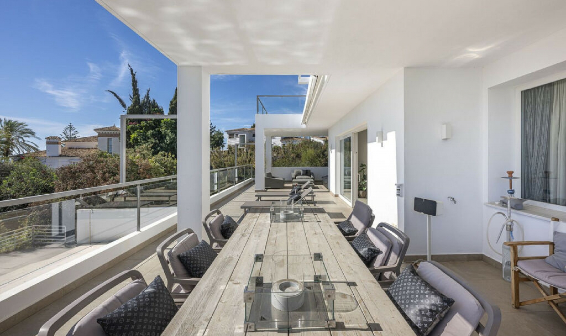 Resale - House -
El Rosario