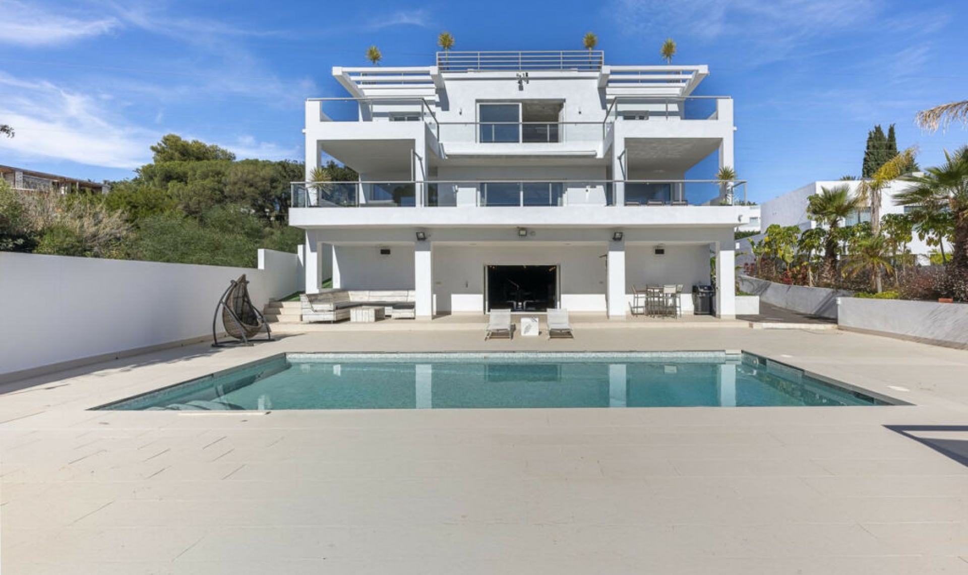 Resale - House -
El Rosario