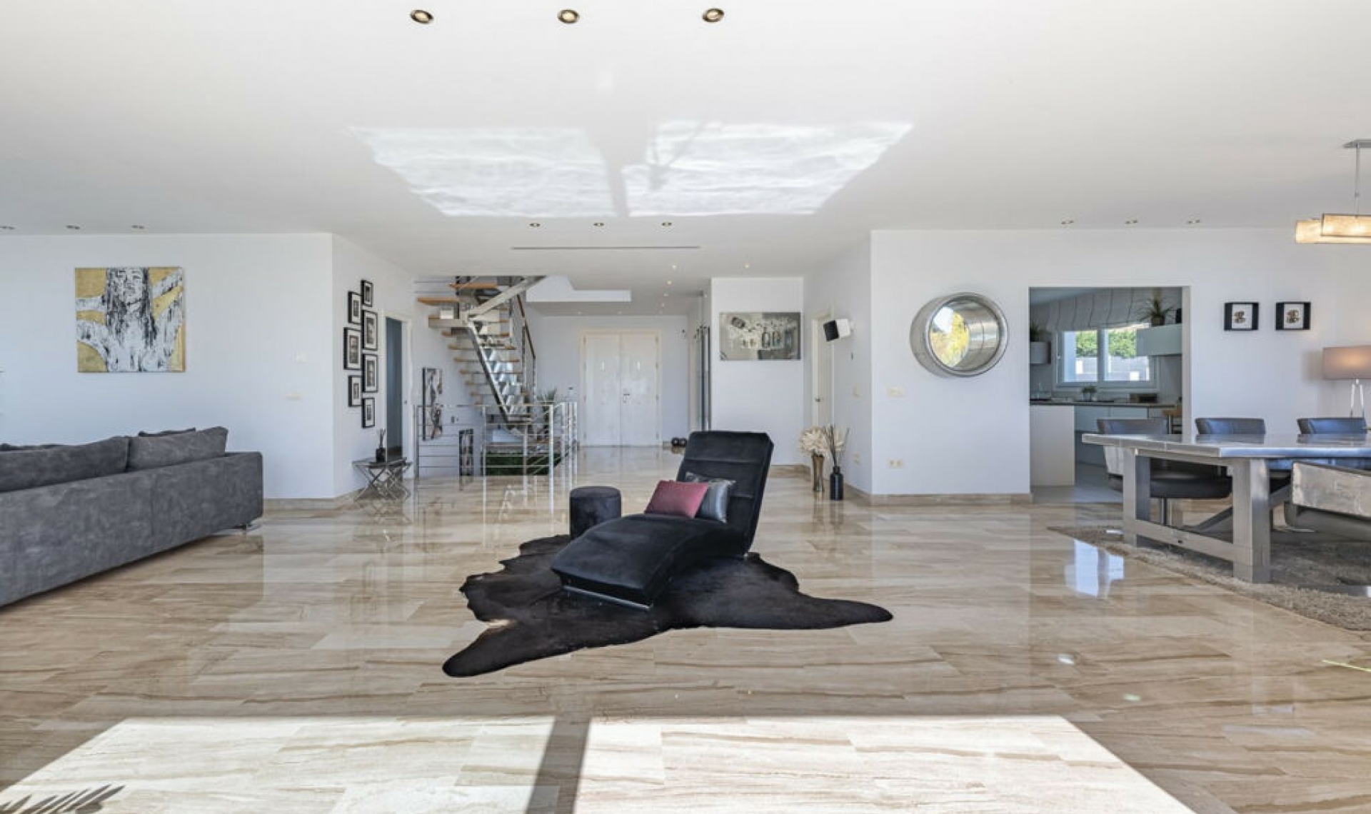 Resale - House -
El Rosario
