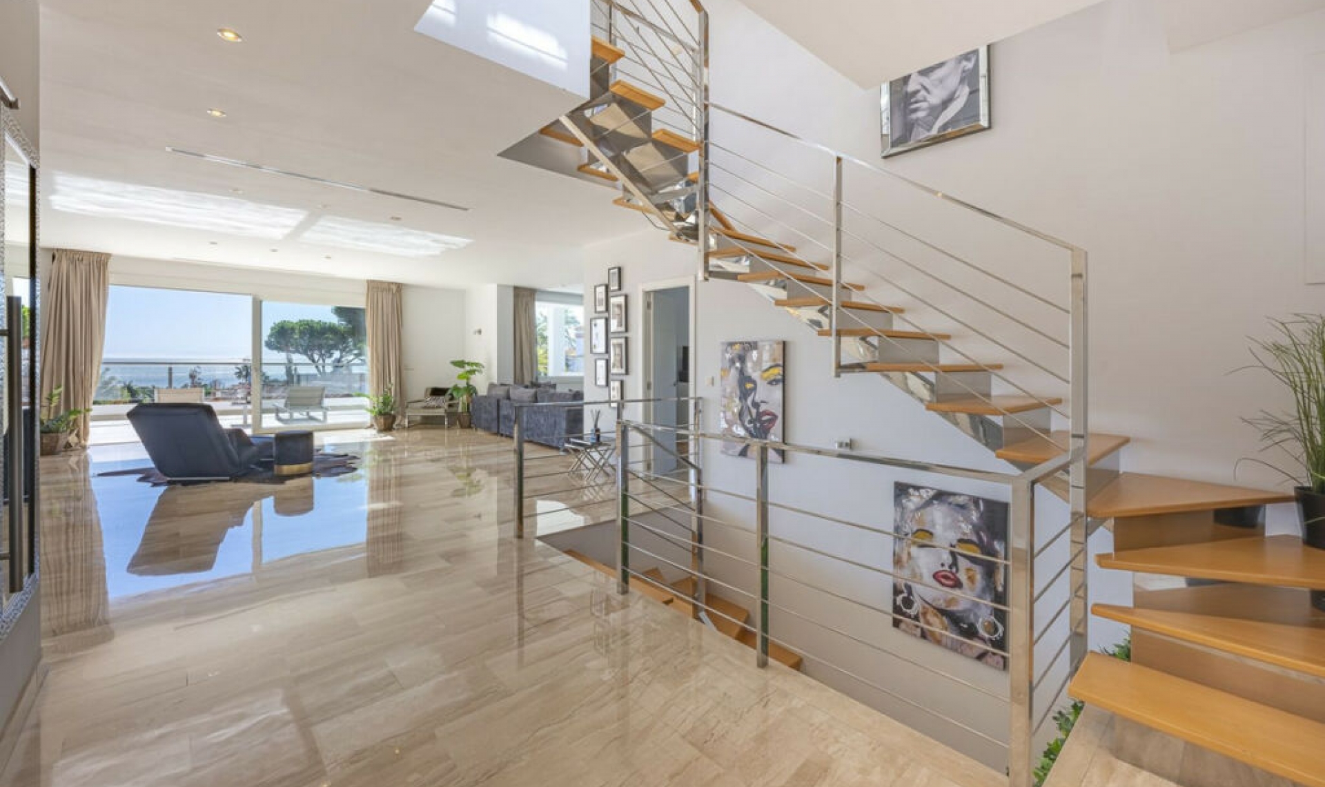 Resale - House -
El Rosario