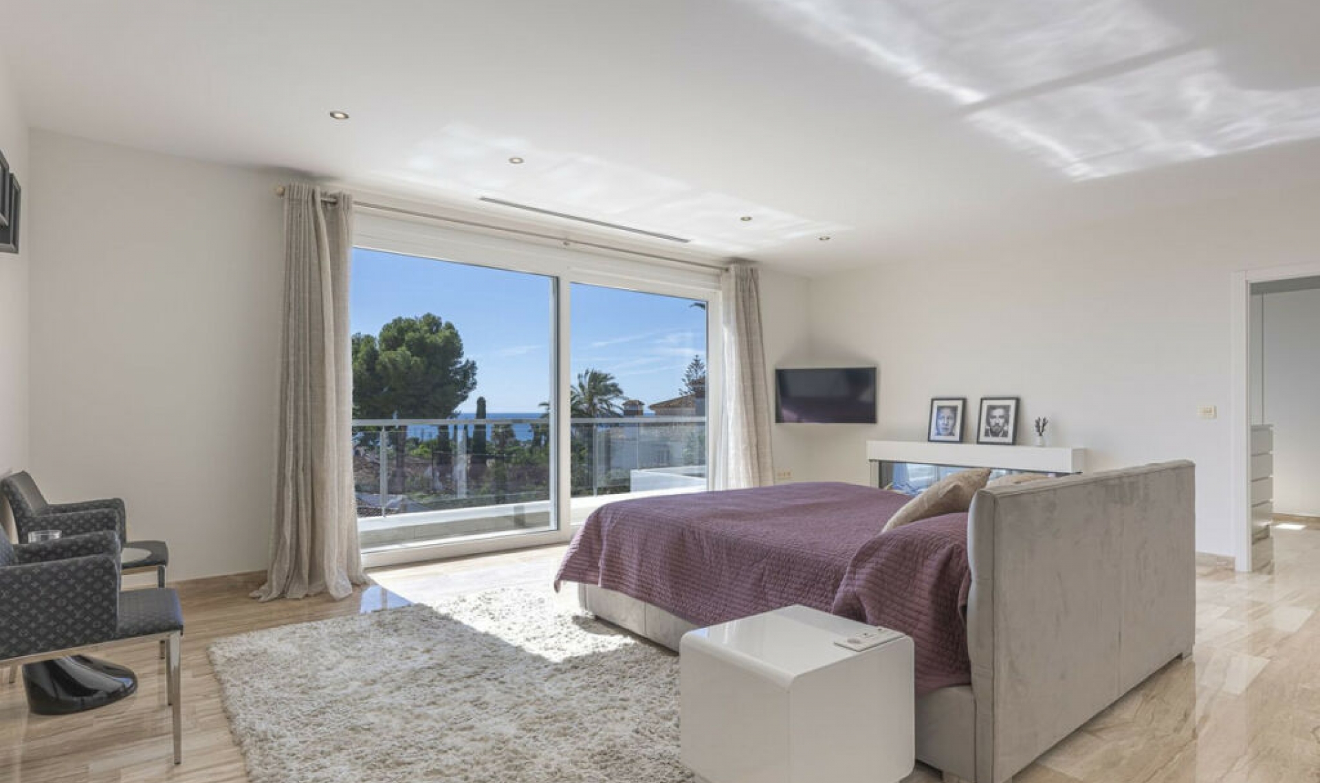 Resale - House -
El Rosario
