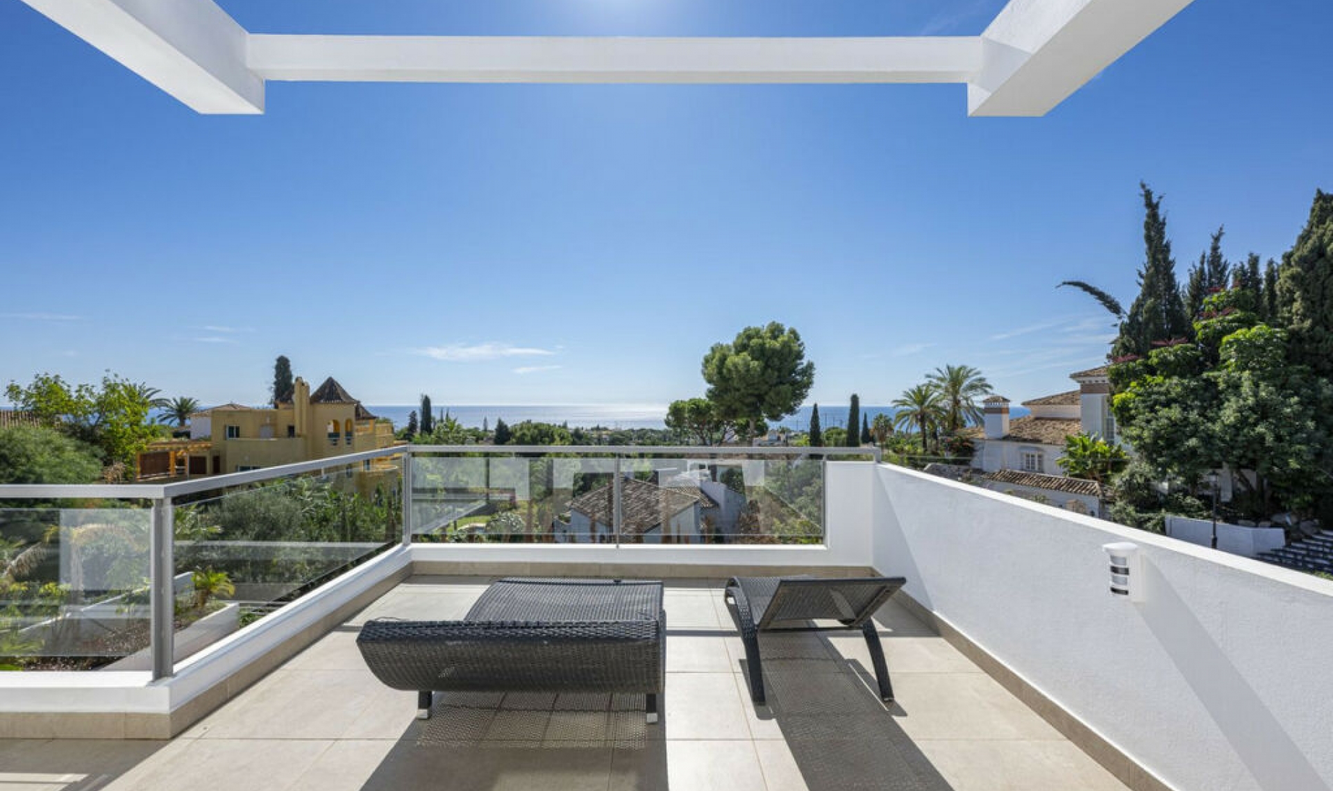 Resale - House -
El Rosario