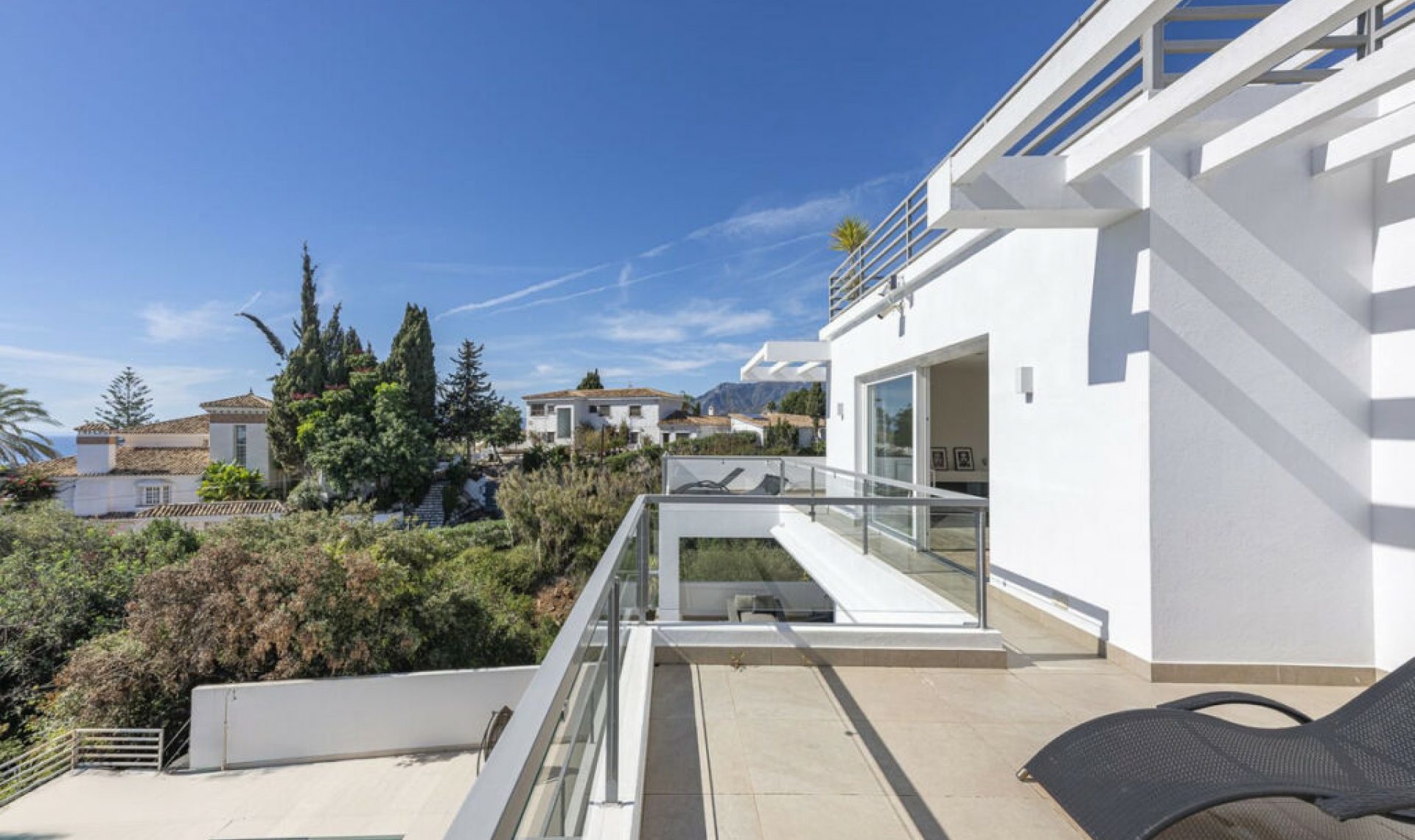 Resale - House -
El Rosario