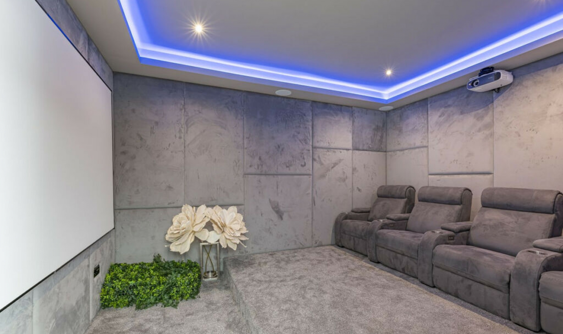 Resale - House -
El Rosario