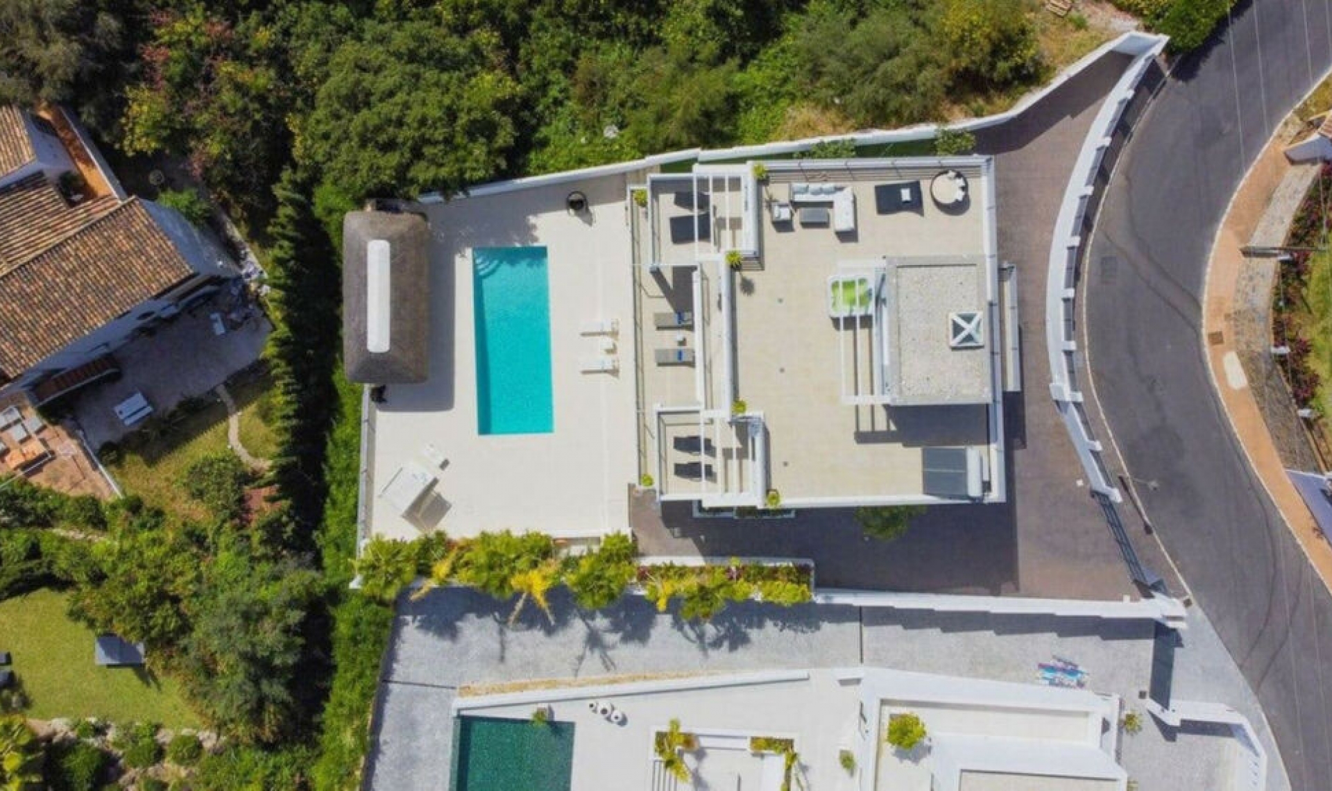 Resale - House -
El Rosario