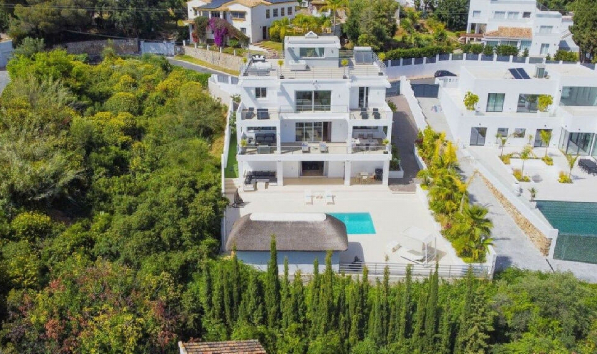 Resale - House -
El Rosario