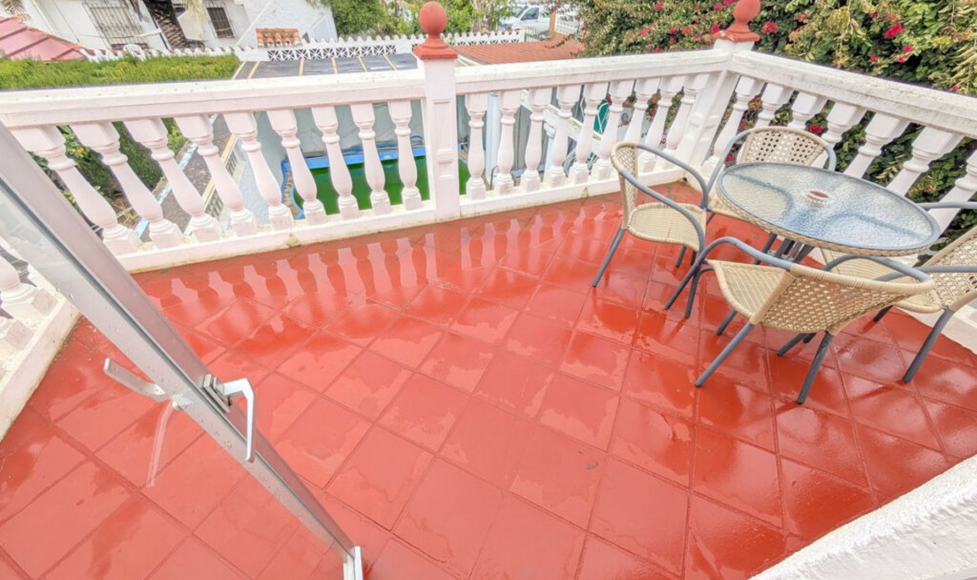 Resale - House -
El Rosario