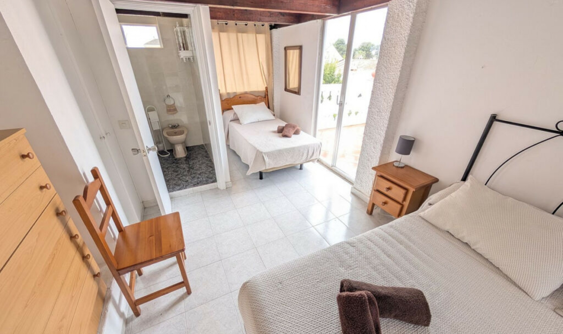 Resale - House -
El Rosario