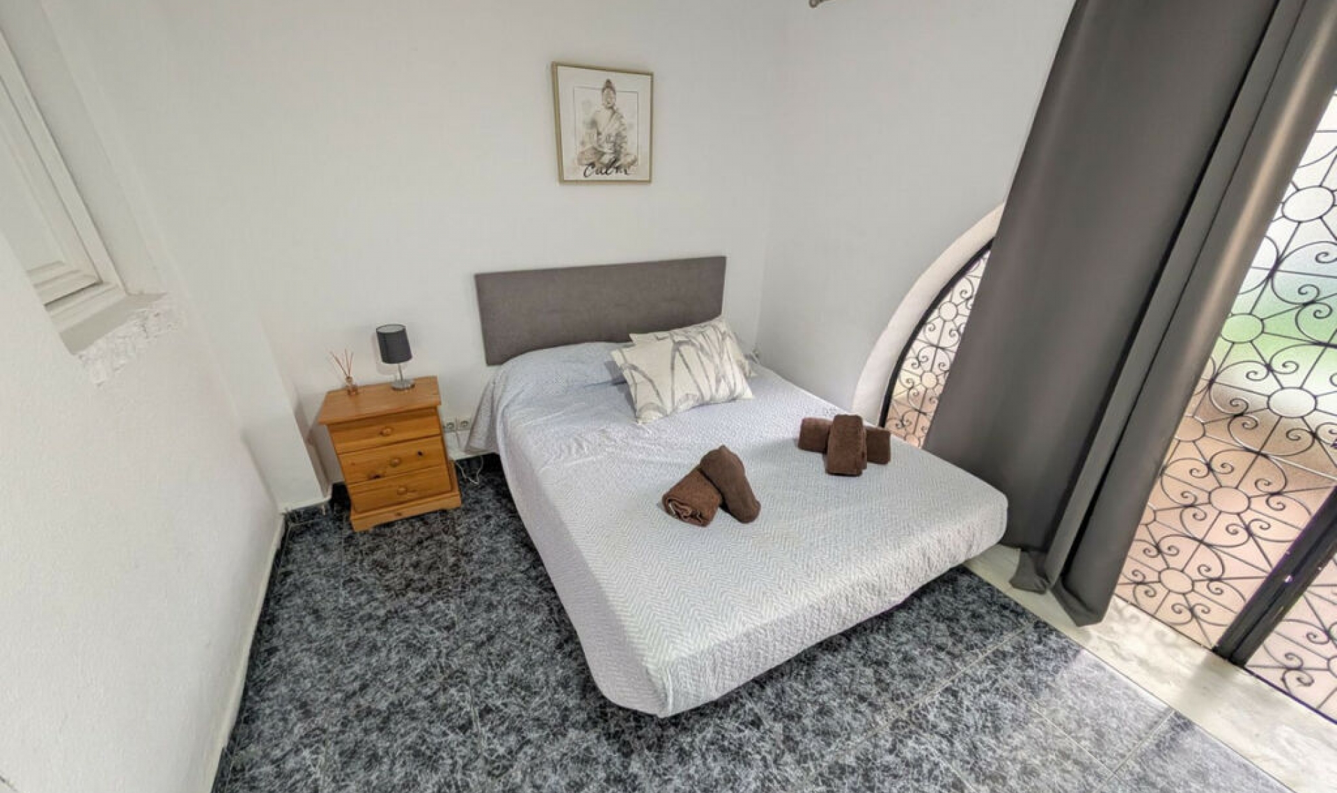 Resale - House -
El Rosario
