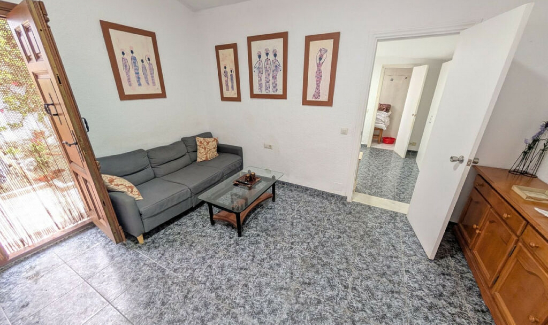 Resale - House -
El Rosario