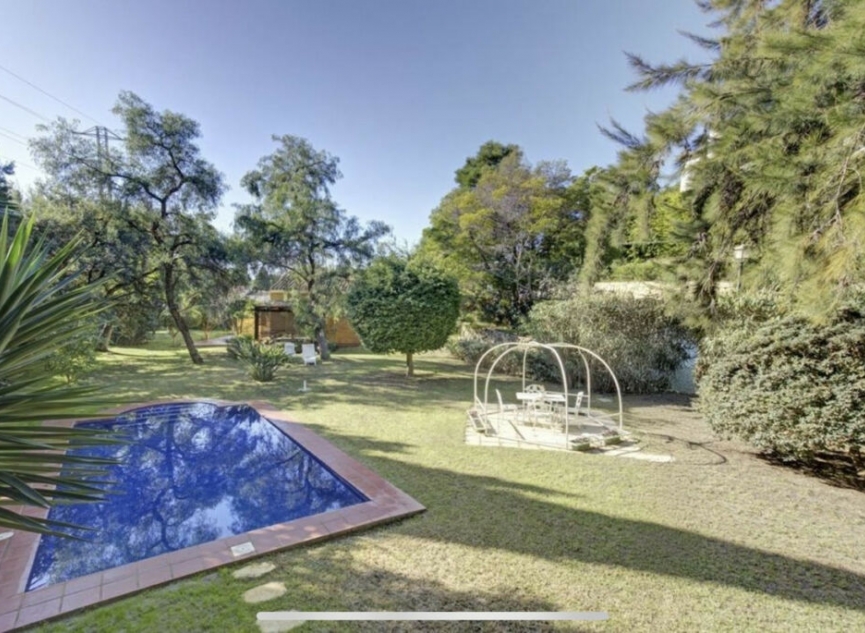 Resale - House -
El Rosario