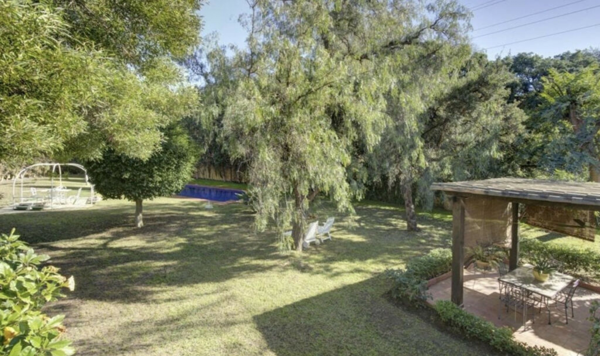 Resale - House -
El Rosario