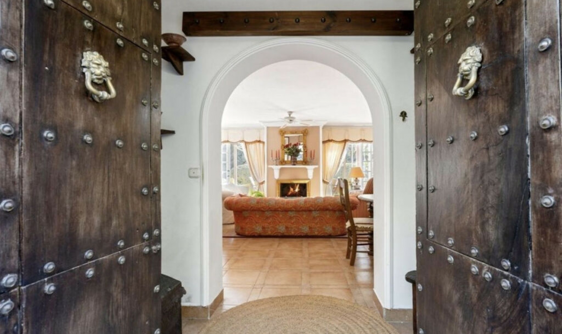 Resale - House -
El Rosario