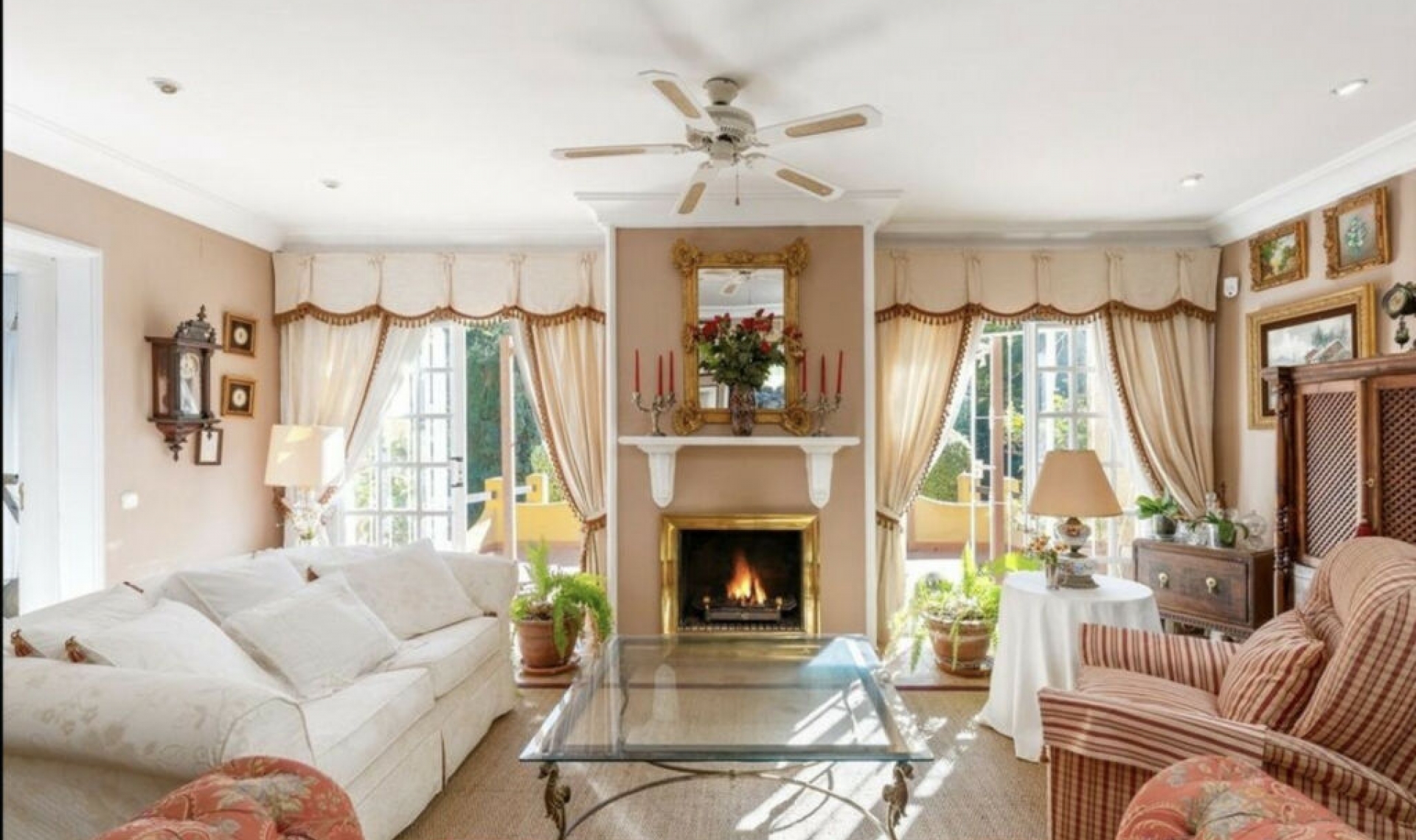 Resale - House -
El Rosario