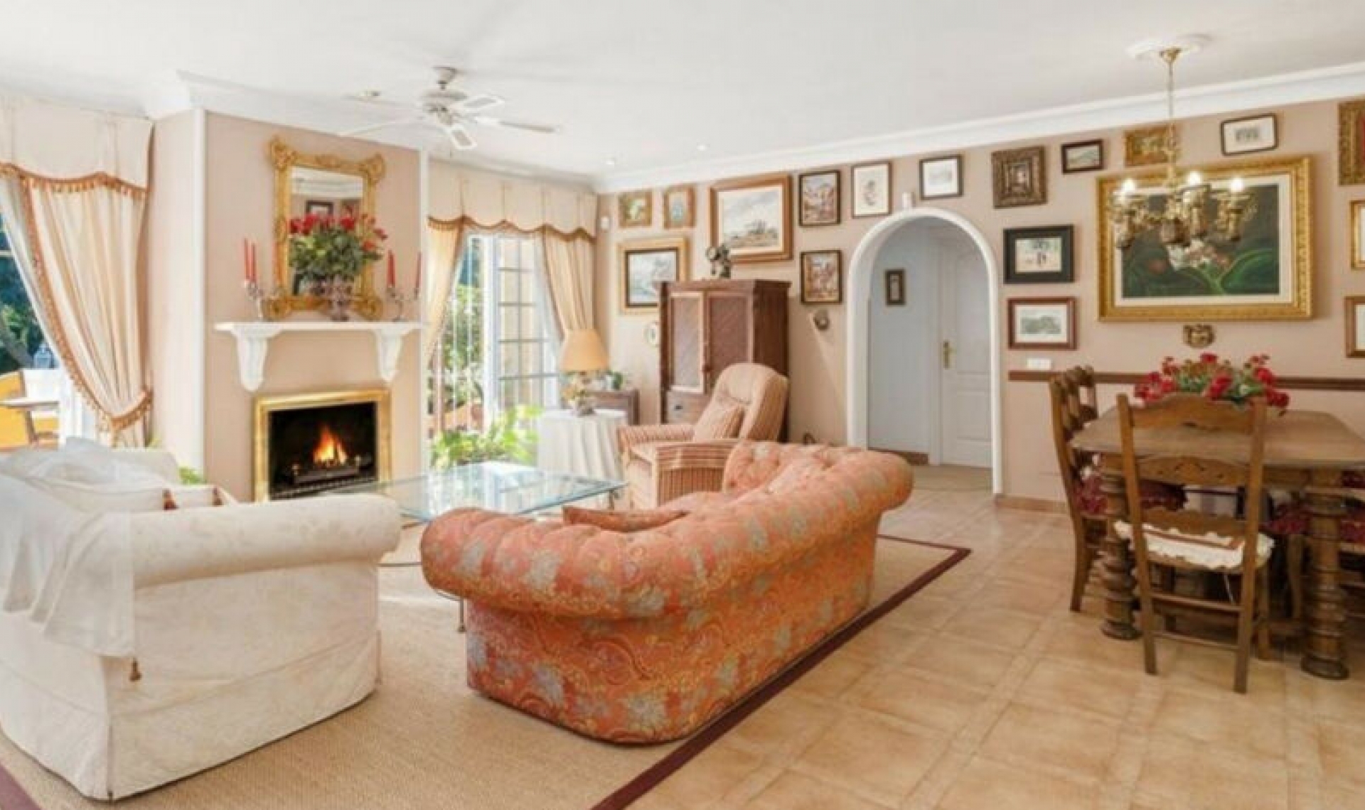 Resale - House -
El Rosario