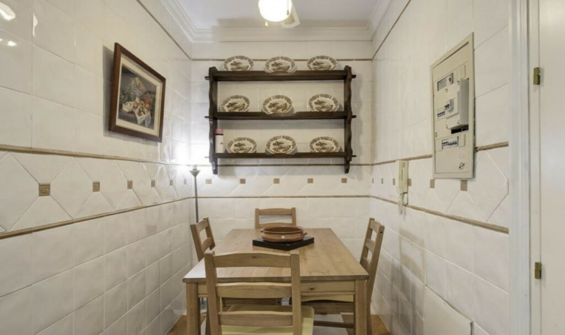 Resale - House -
El Rosario