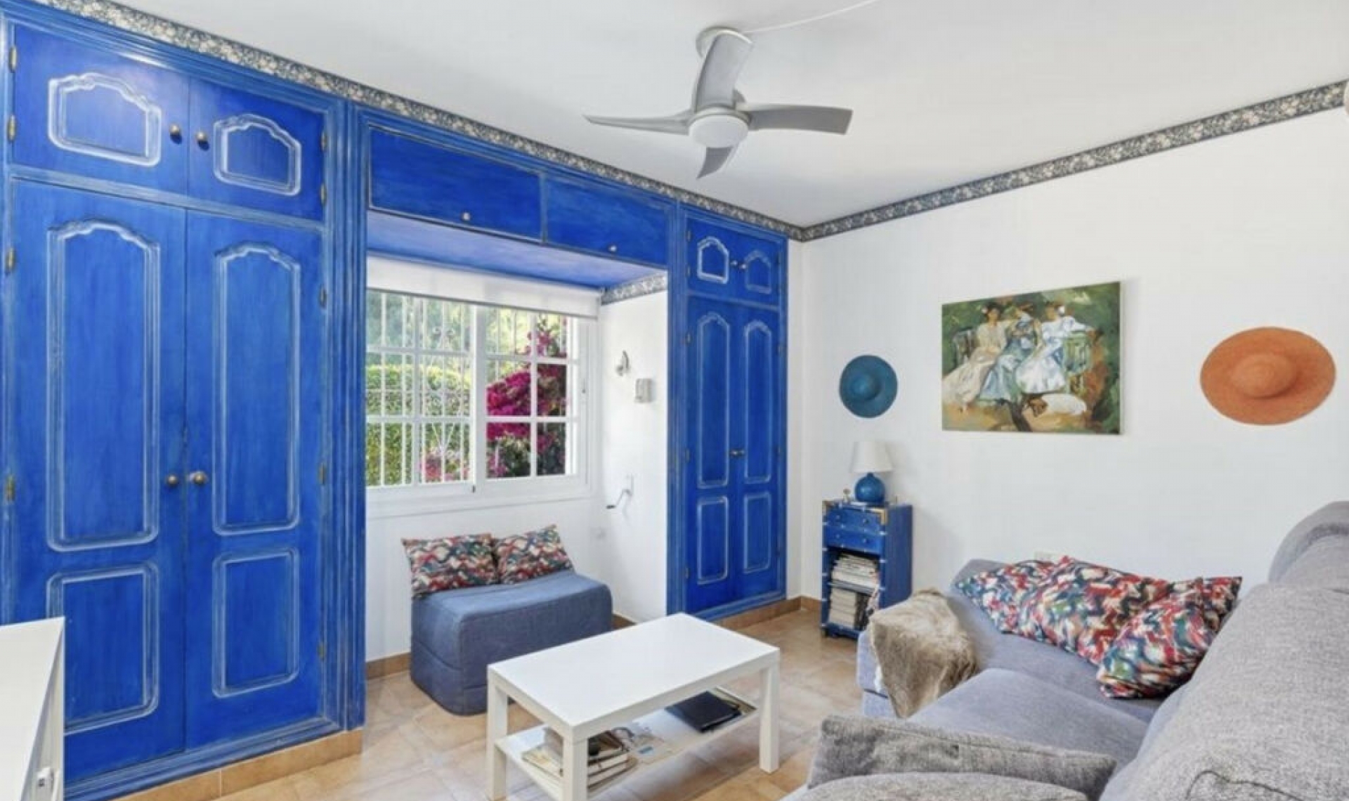 Resale - House -
El Rosario