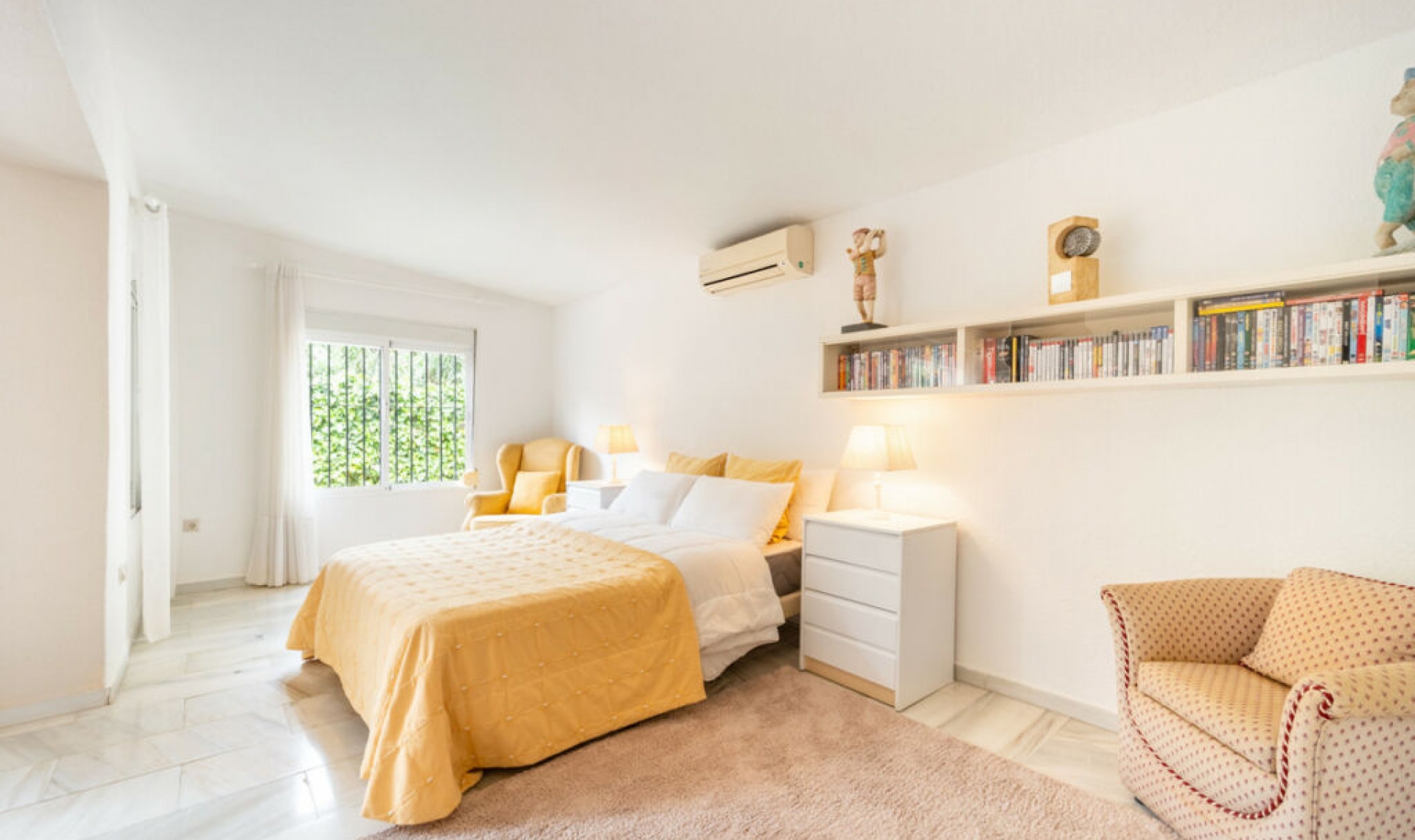 Resale - House -
El Rosario