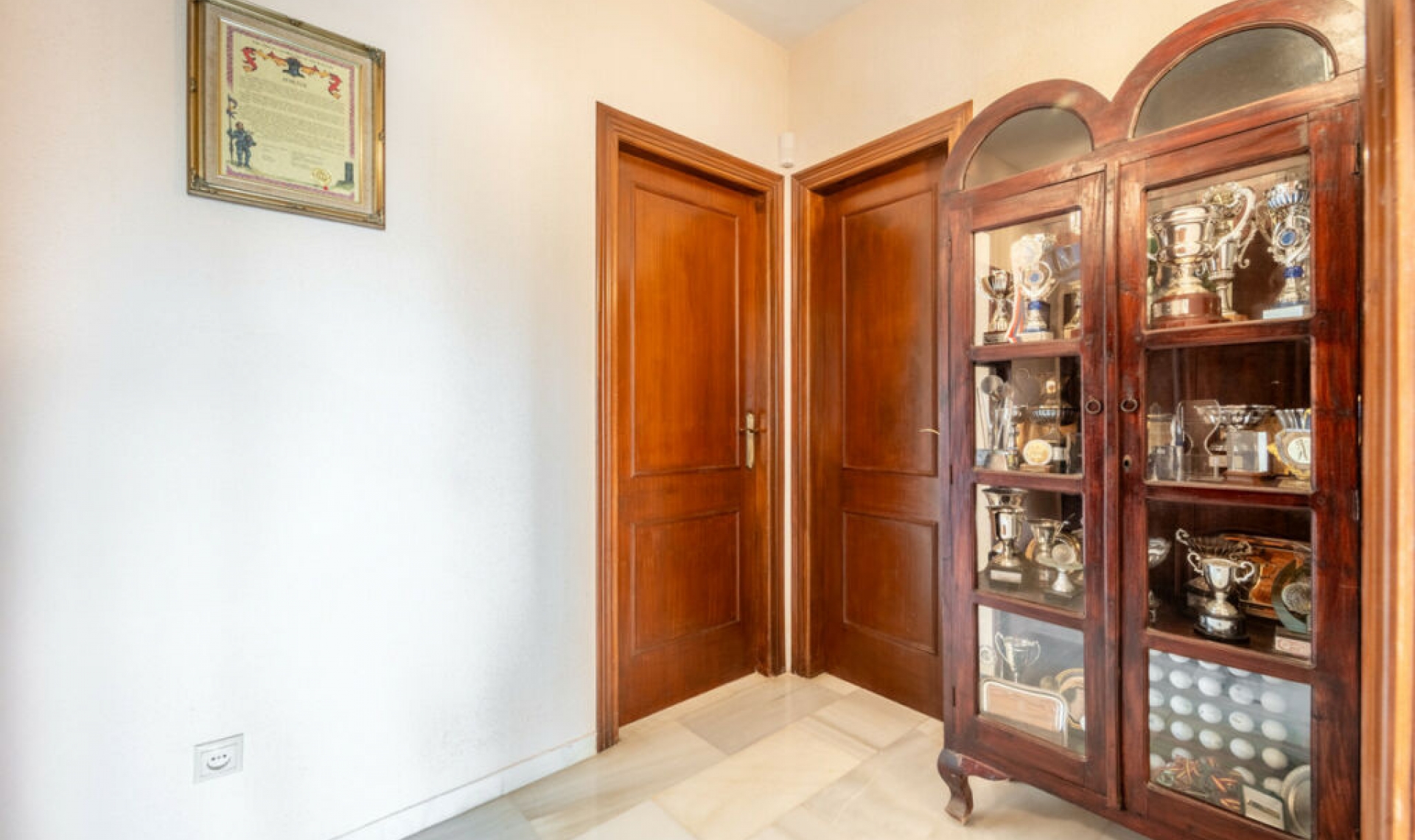Resale - House -
El Rosario