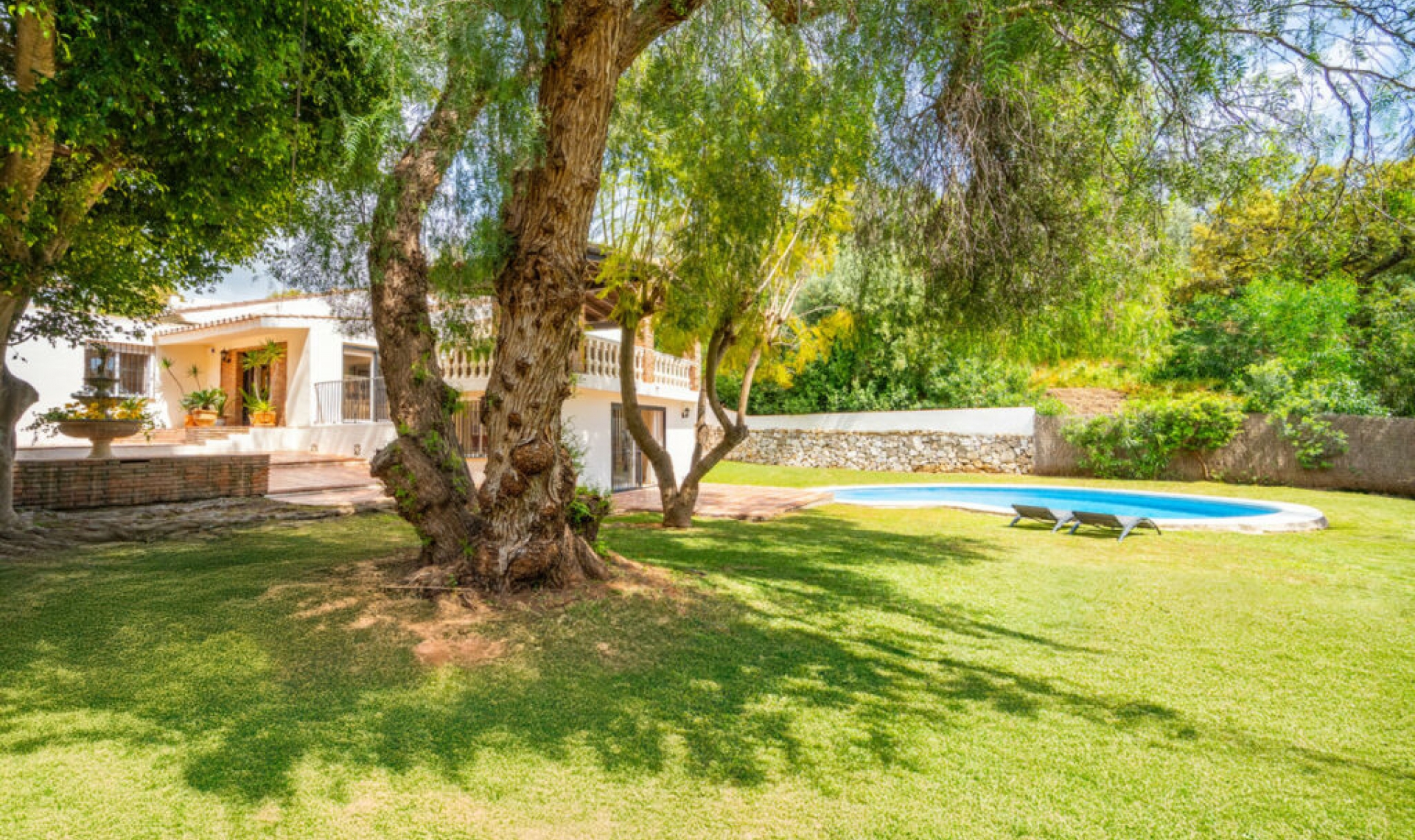 Resale - House -
El Rosario