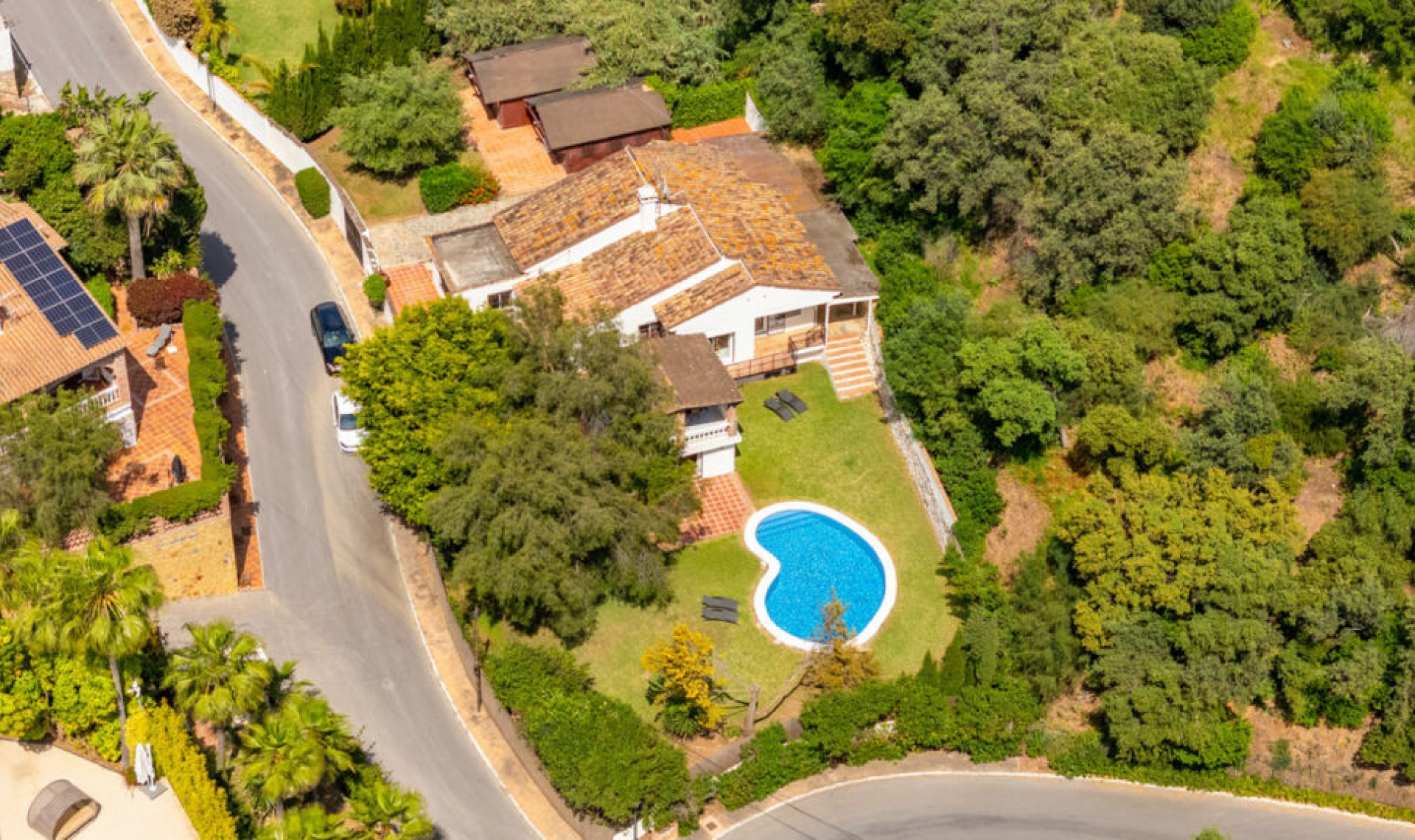 Resale - House -
El Rosario