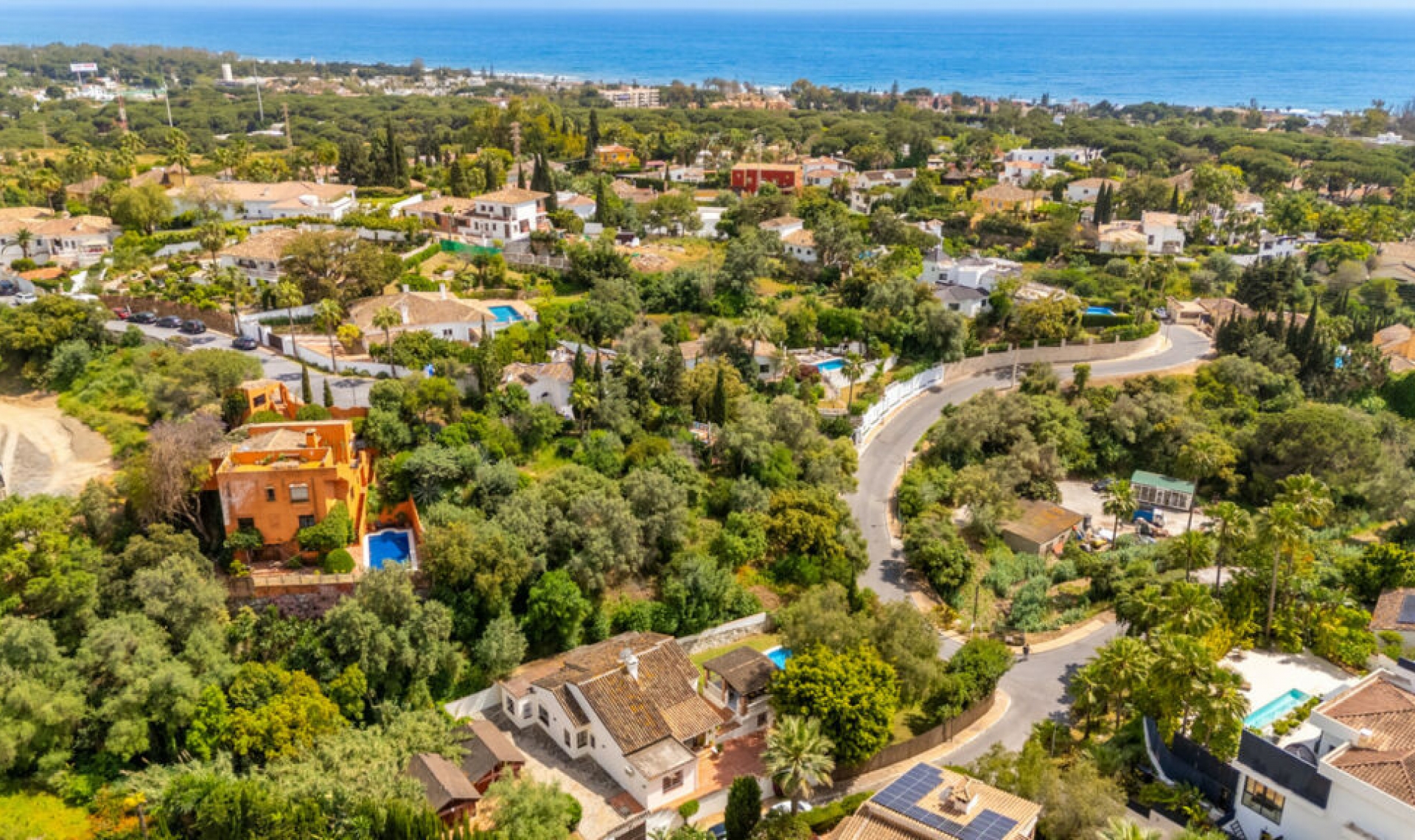 Resale - House -
El Rosario
