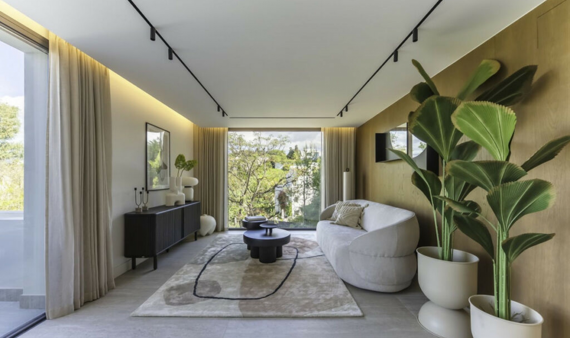 Resale - House -
El Rosario