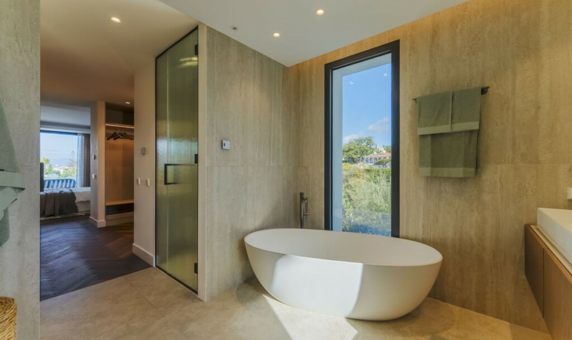 Resale - House -
El Rosario