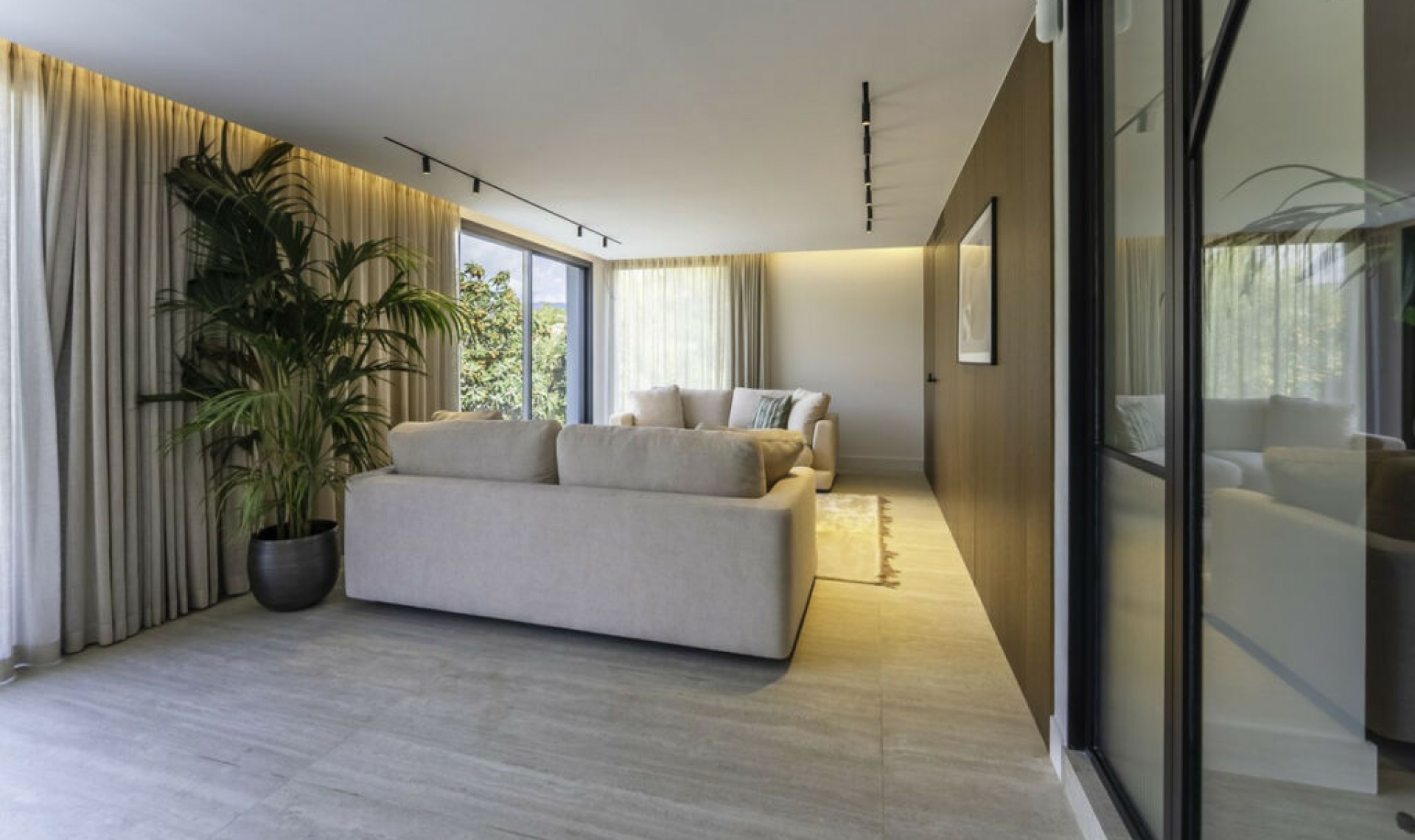 Resale - House -
El Rosario